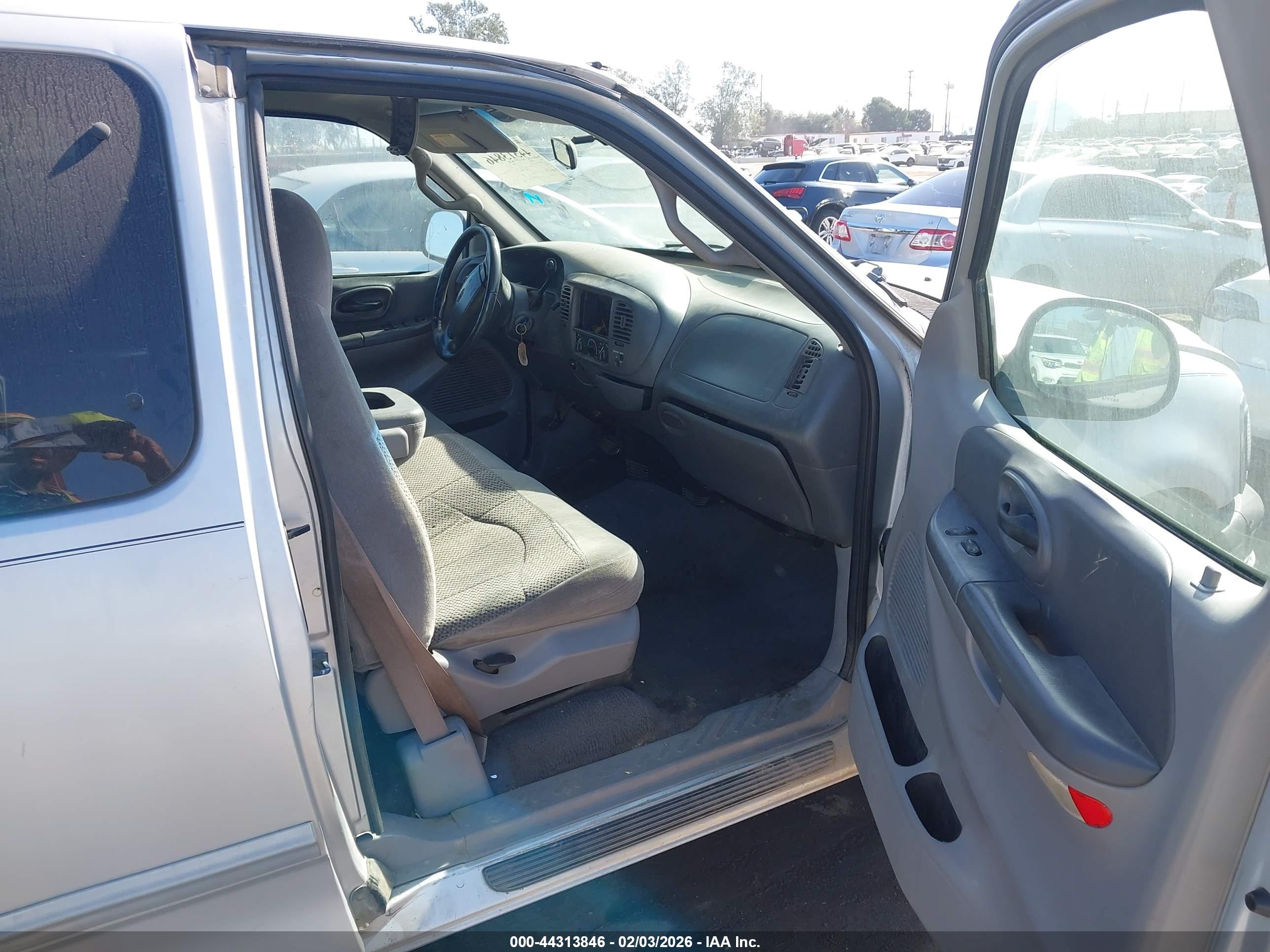 FORD F-150 image 5
