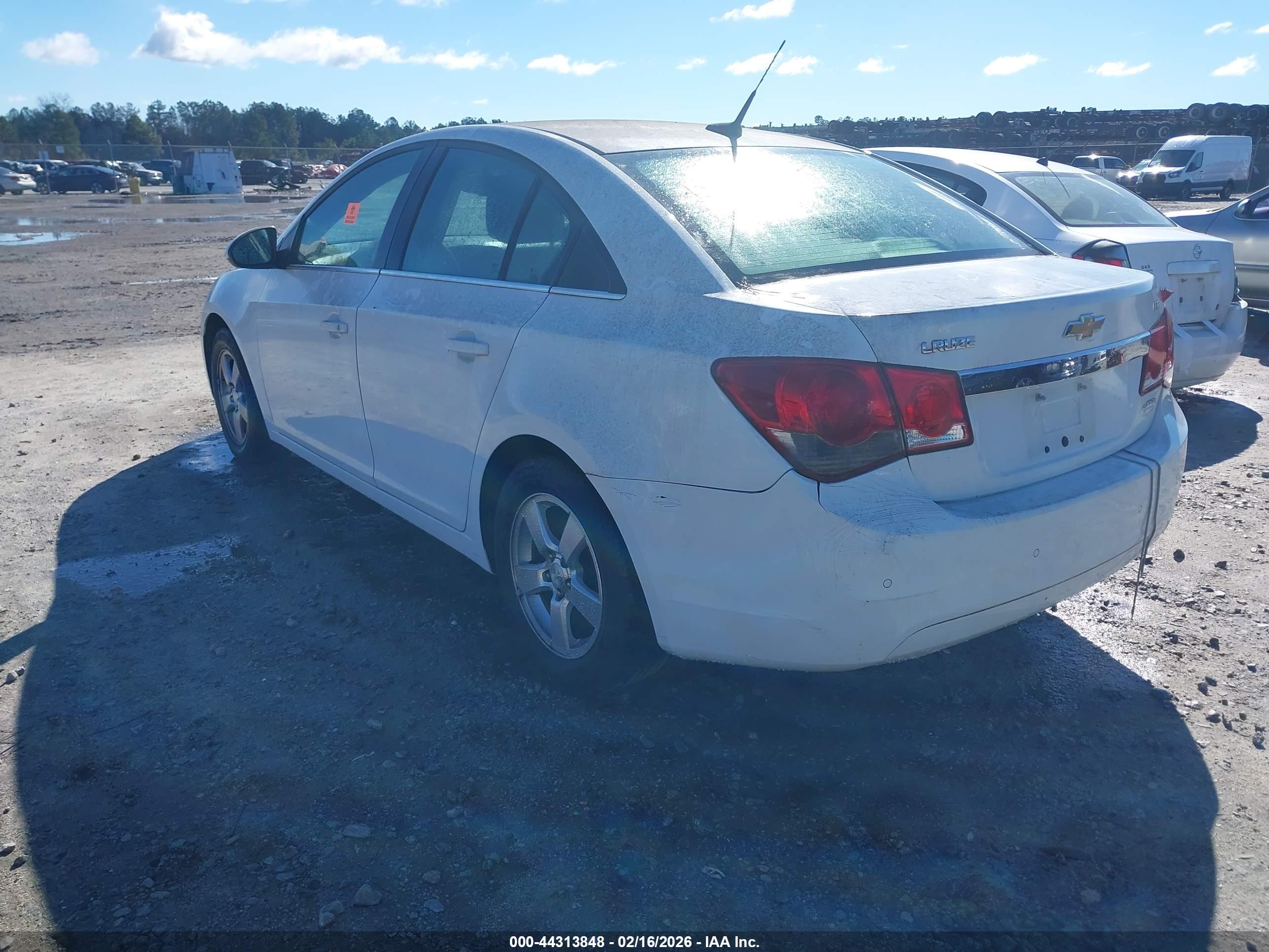 CHEVROLET CRUZE image 3