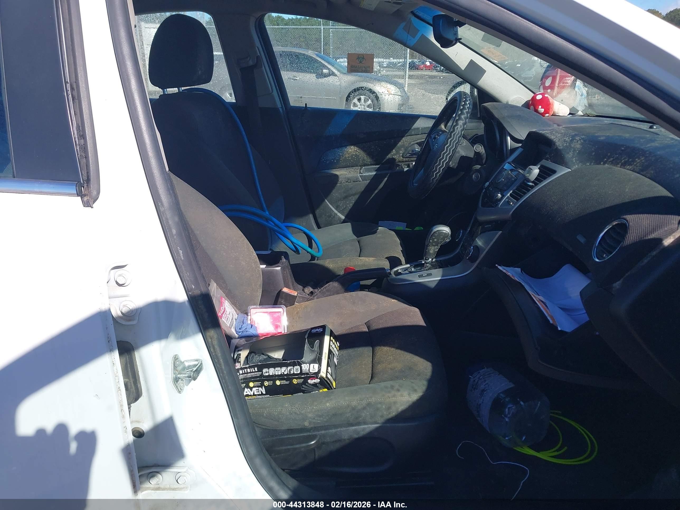 CHEVROLET CRUZE image 5