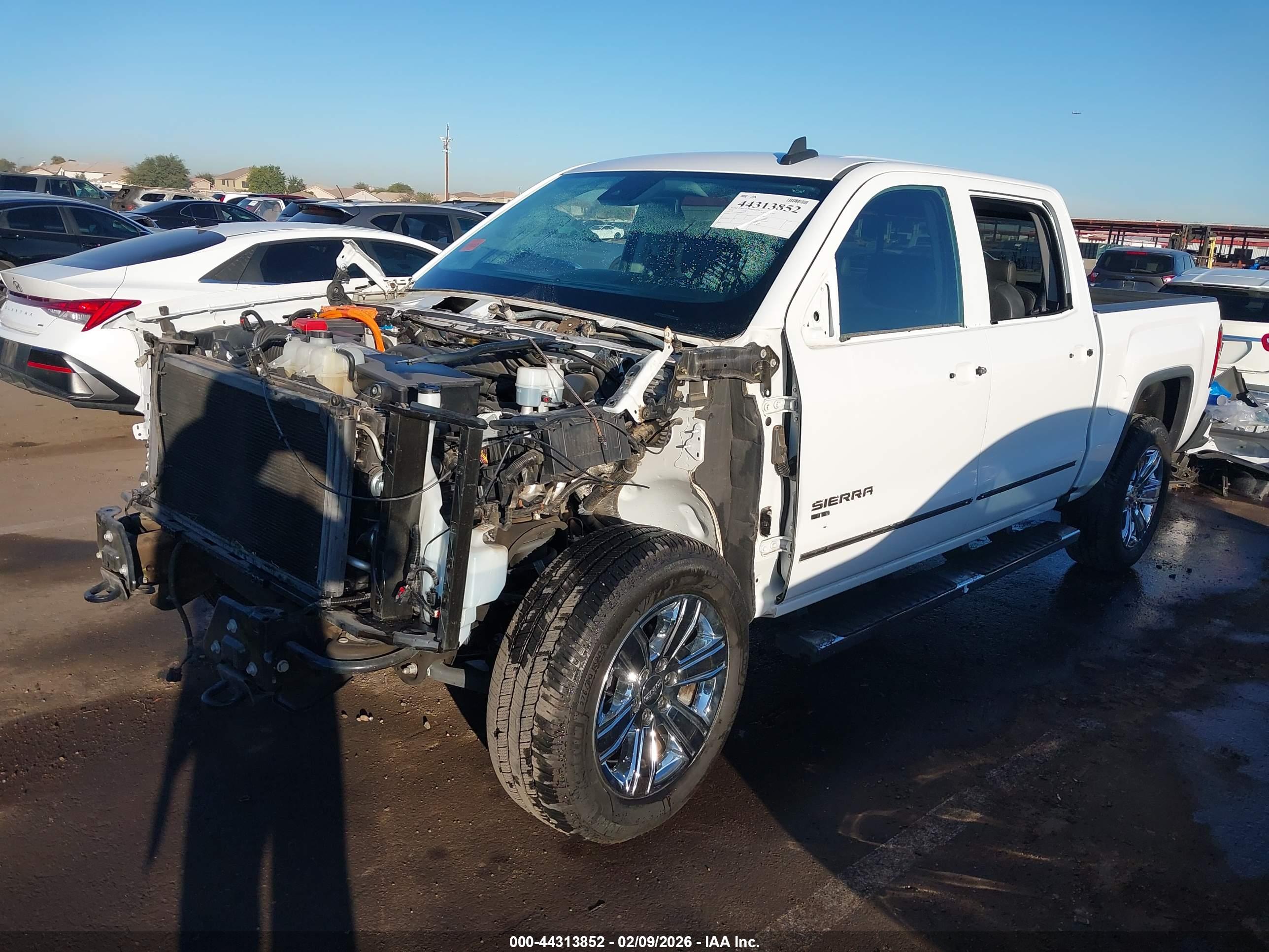 GMC SIERRA image 2