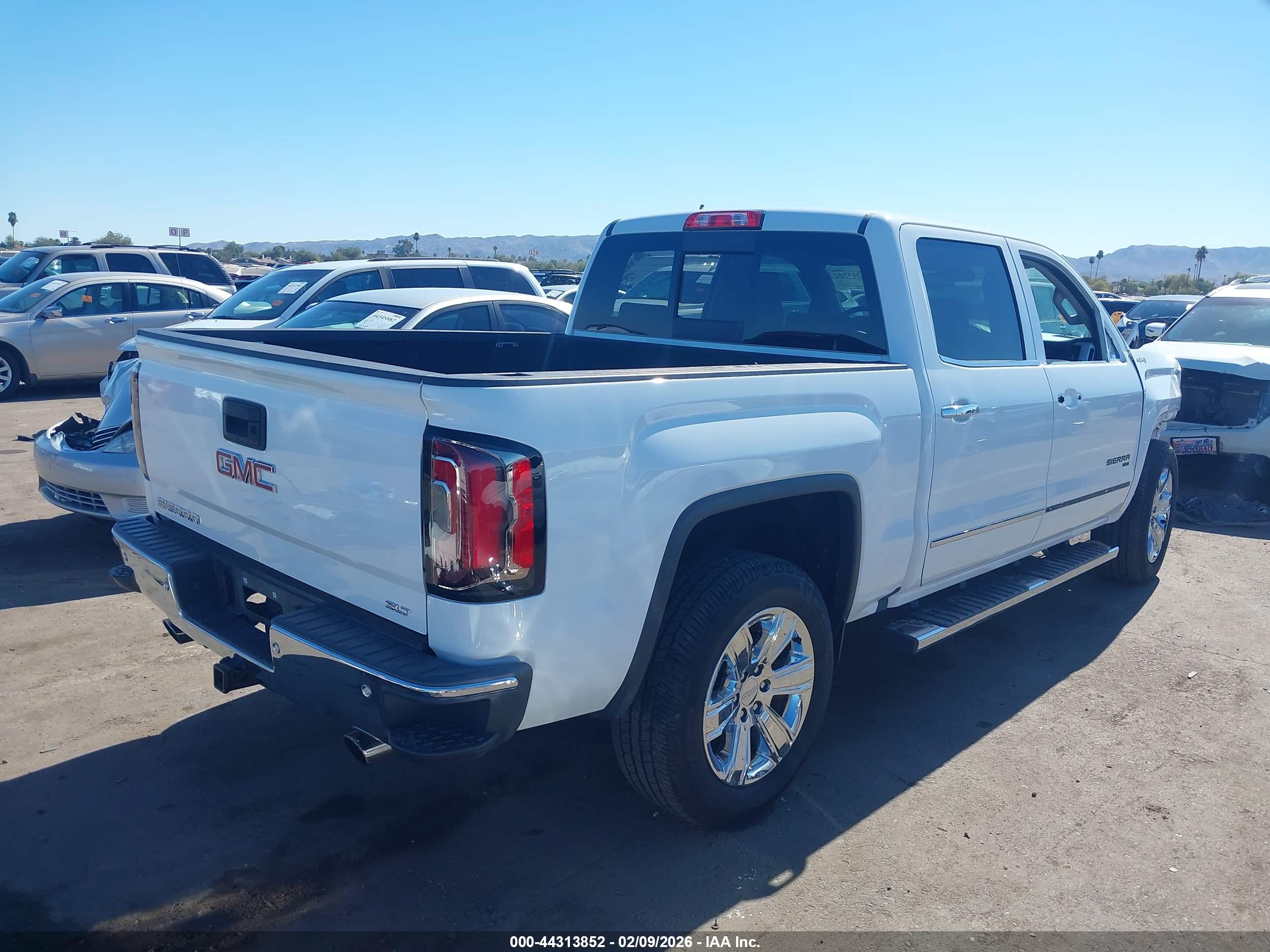 GMC SIERRA image 4