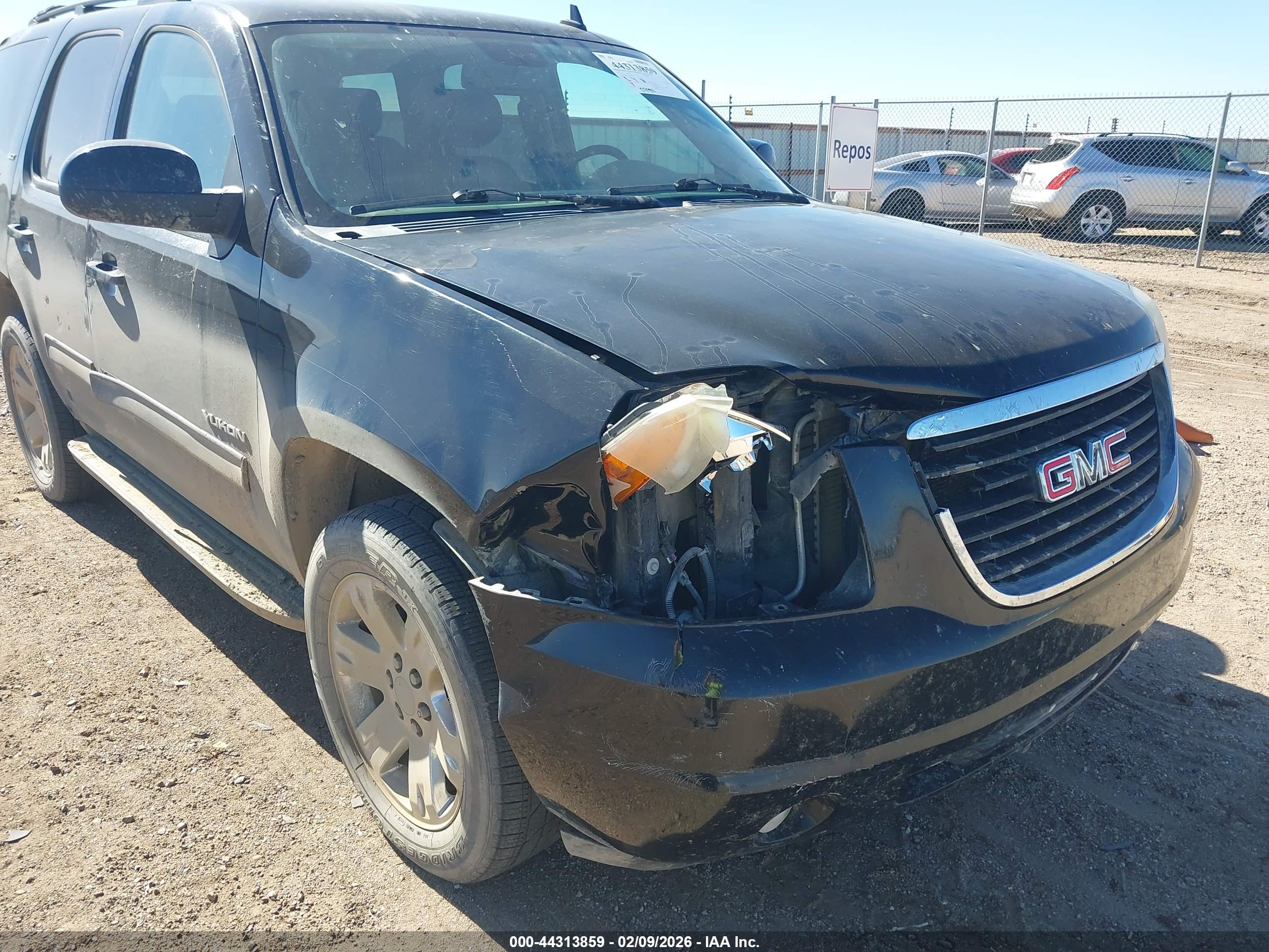 GMC YUKON image 6