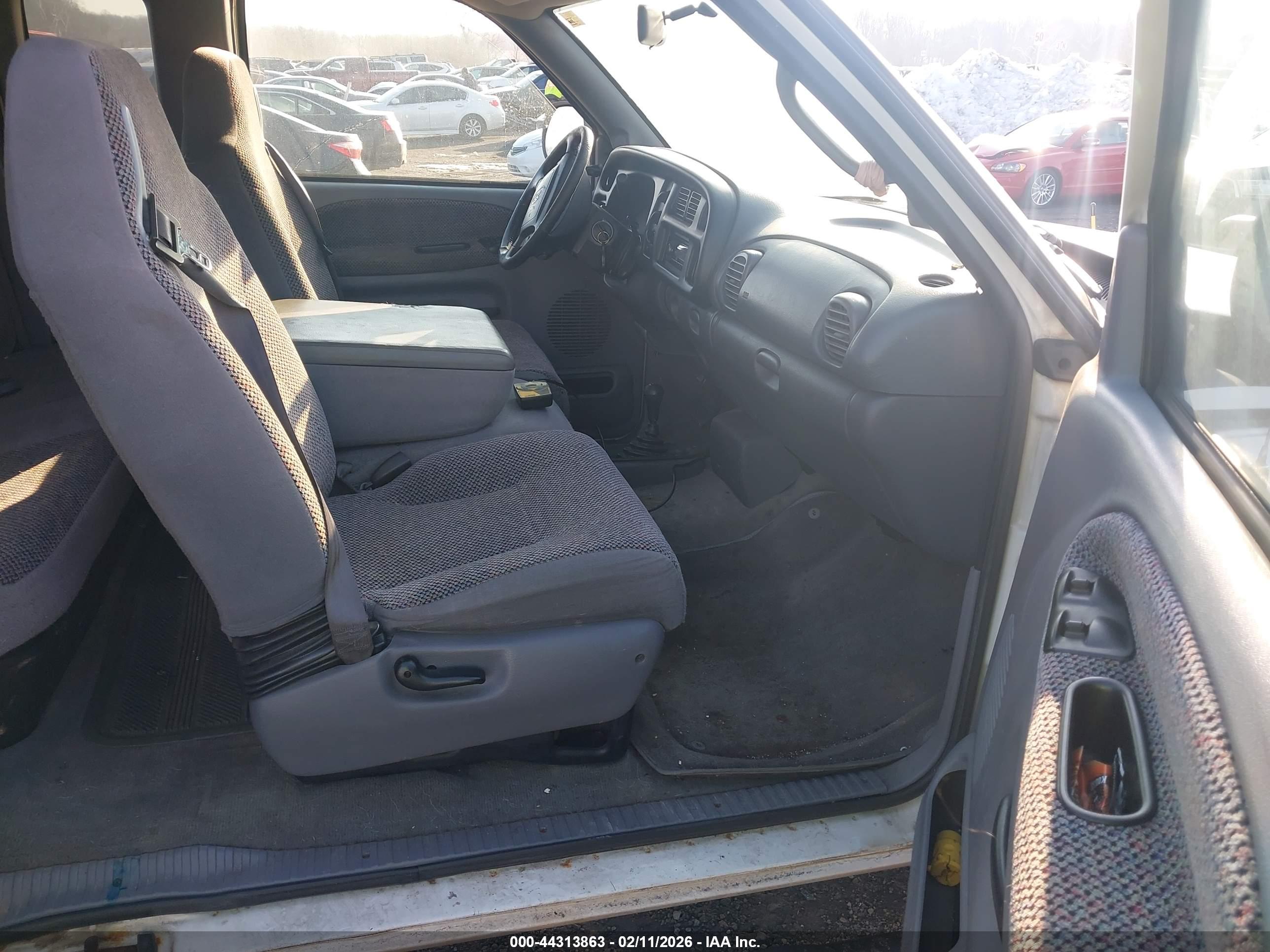 DODGE RAM image 5