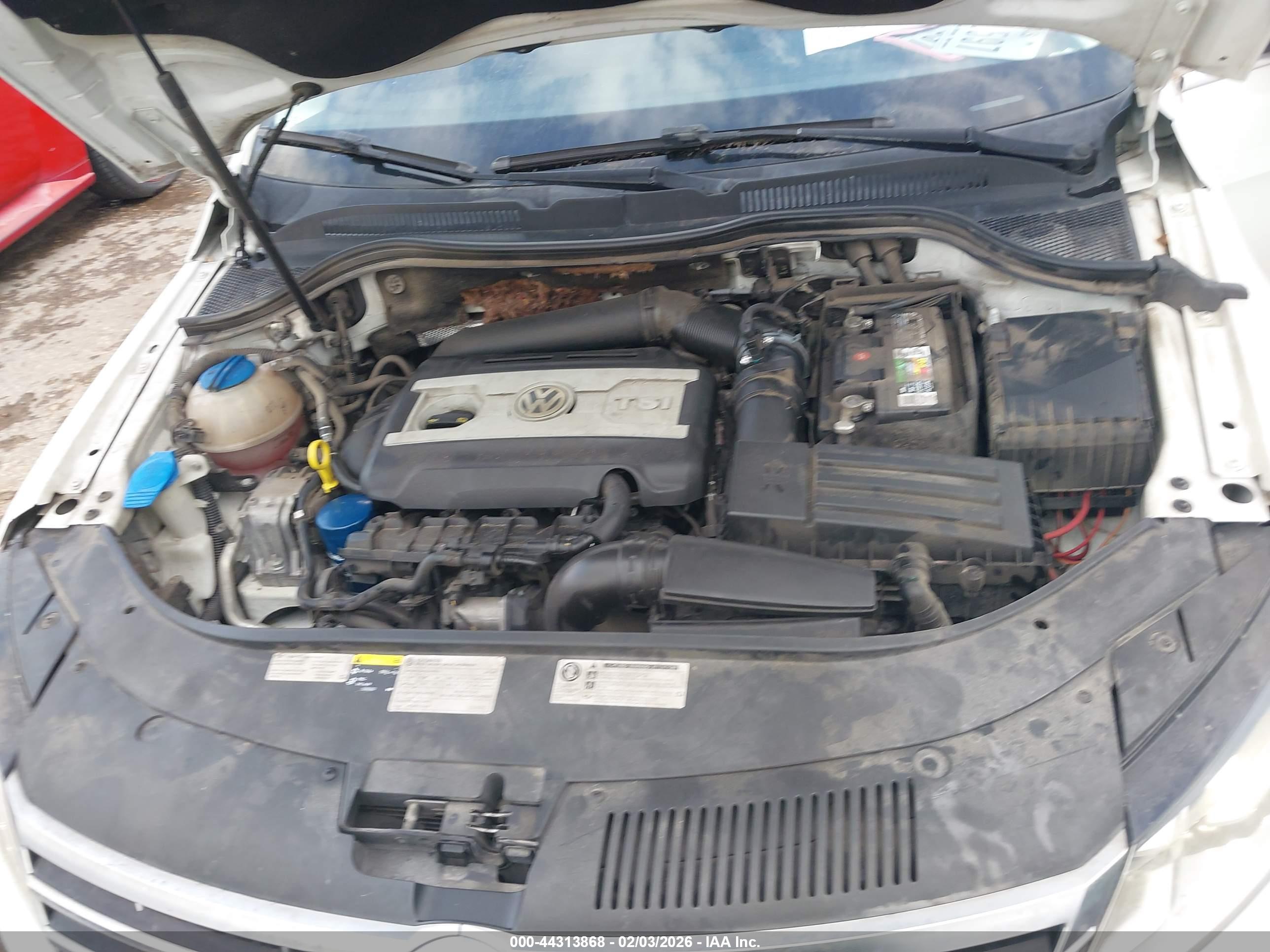 VOLKSWAGEN CC image 10