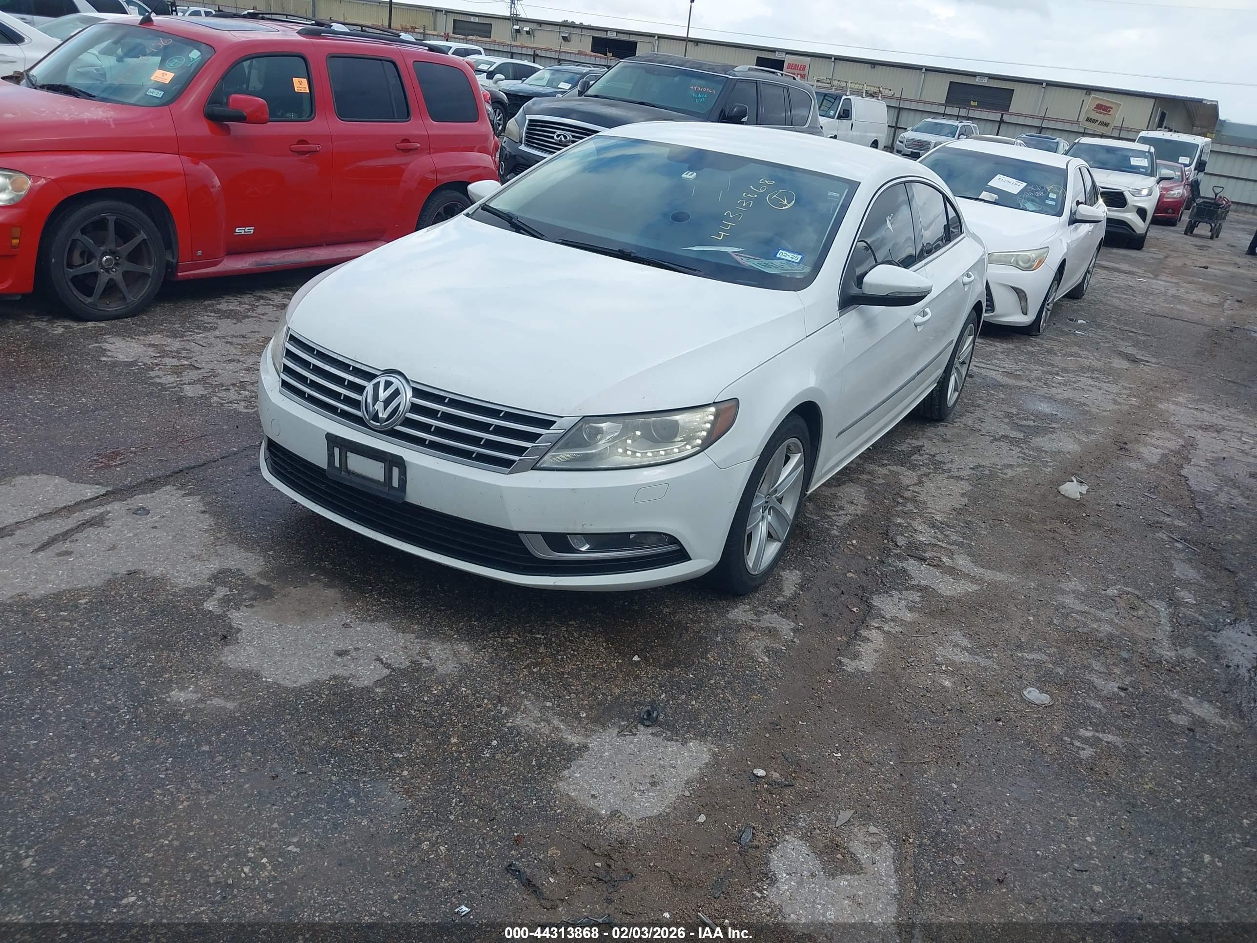 VOLKSWAGEN CC image 2