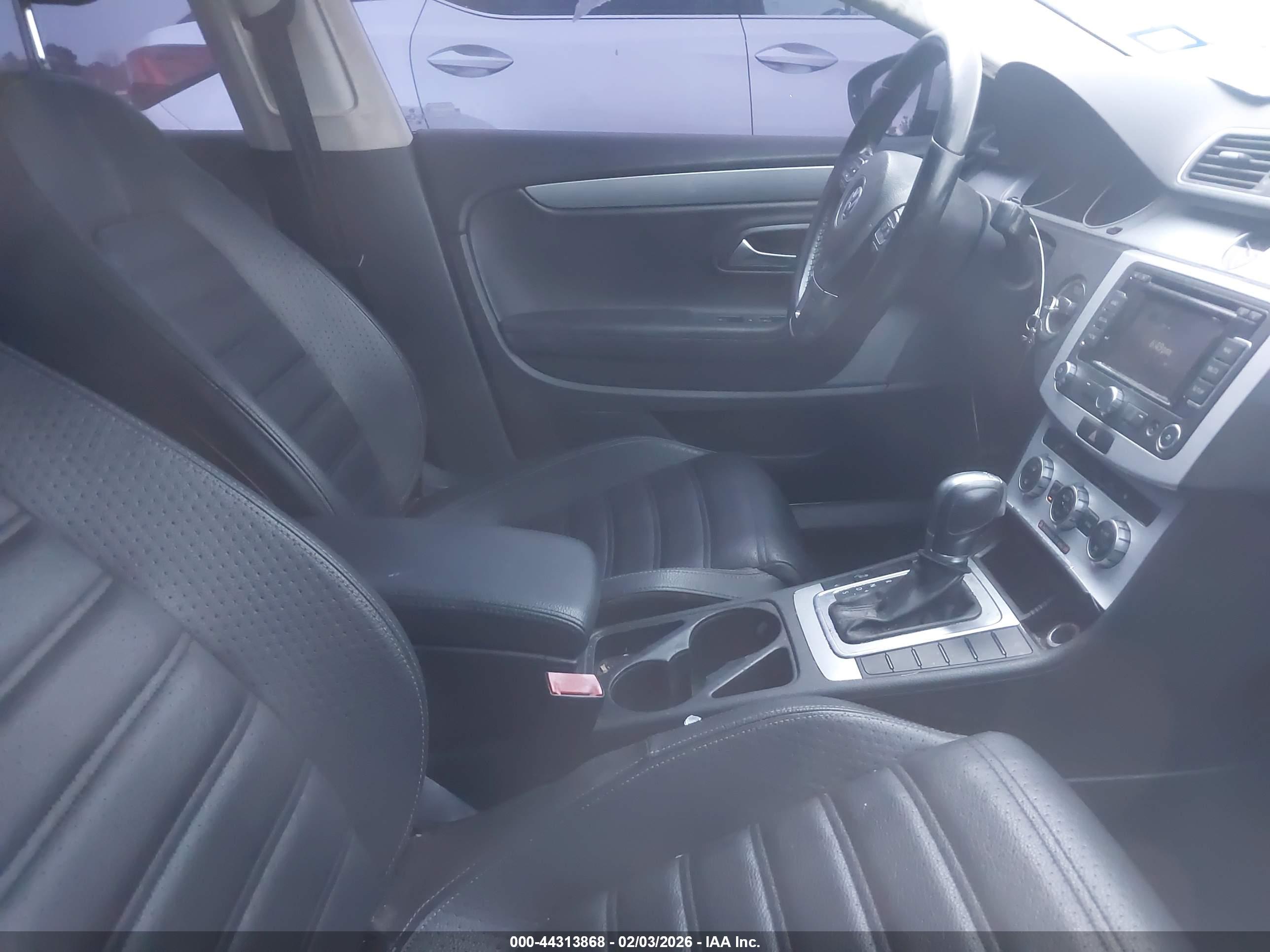 VOLKSWAGEN CC image 5