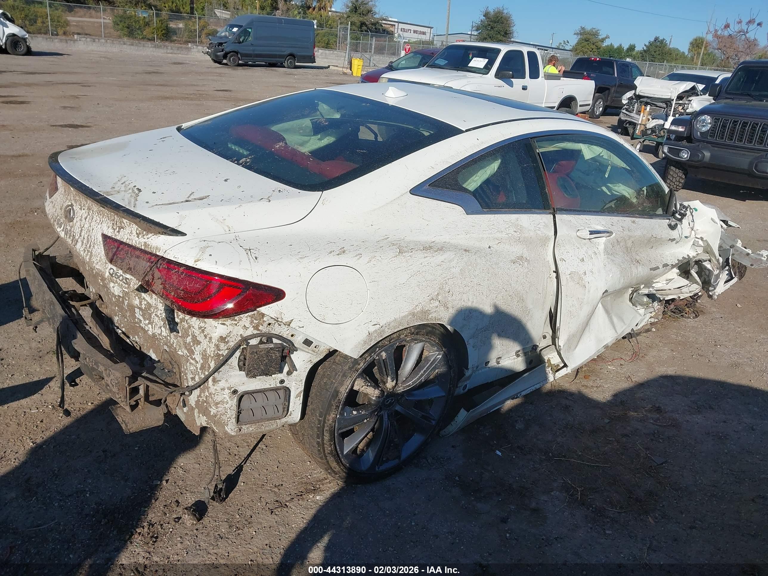 INFINITI Q60 image 4