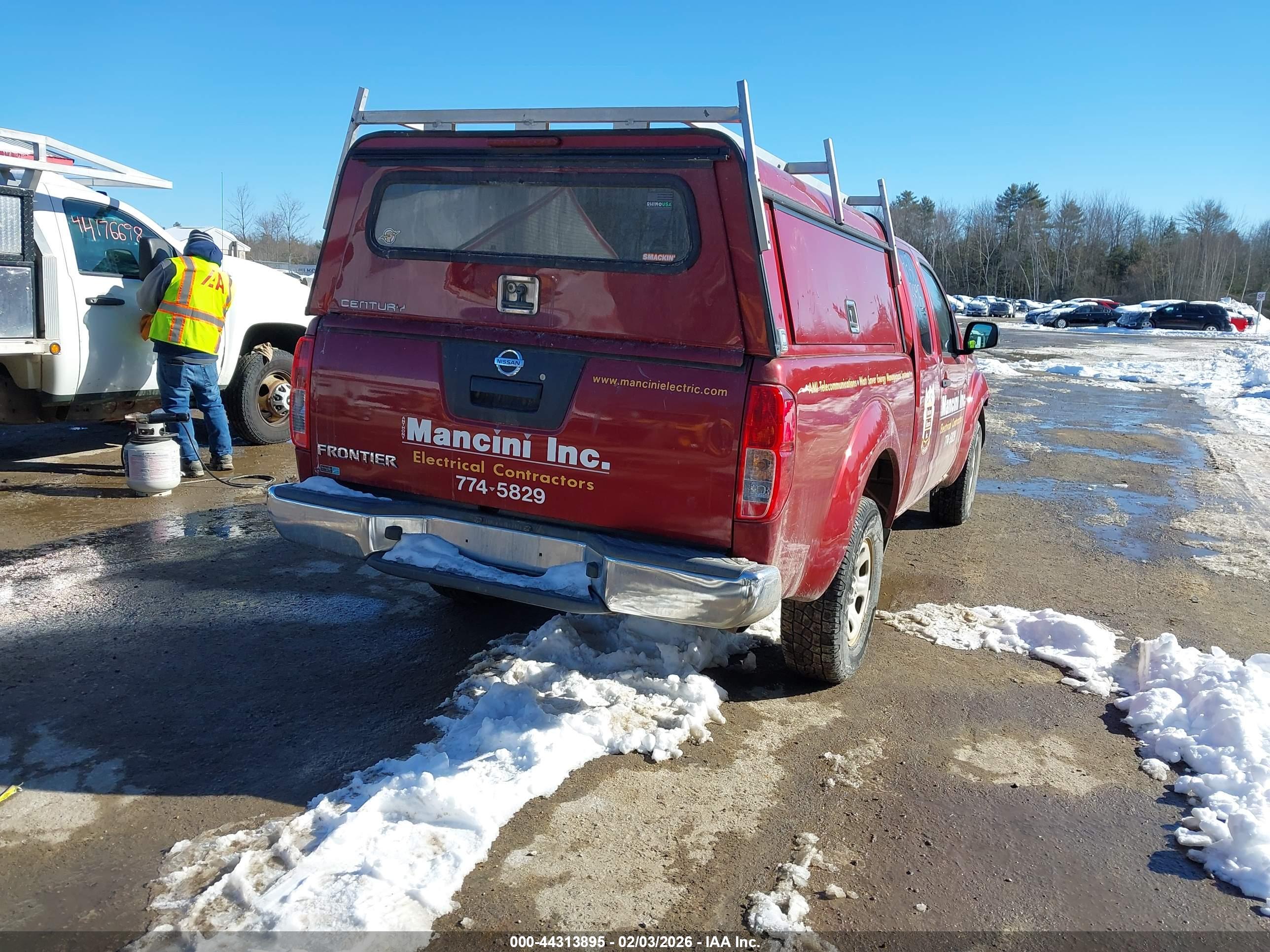 NISSAN FRONTIER image 4