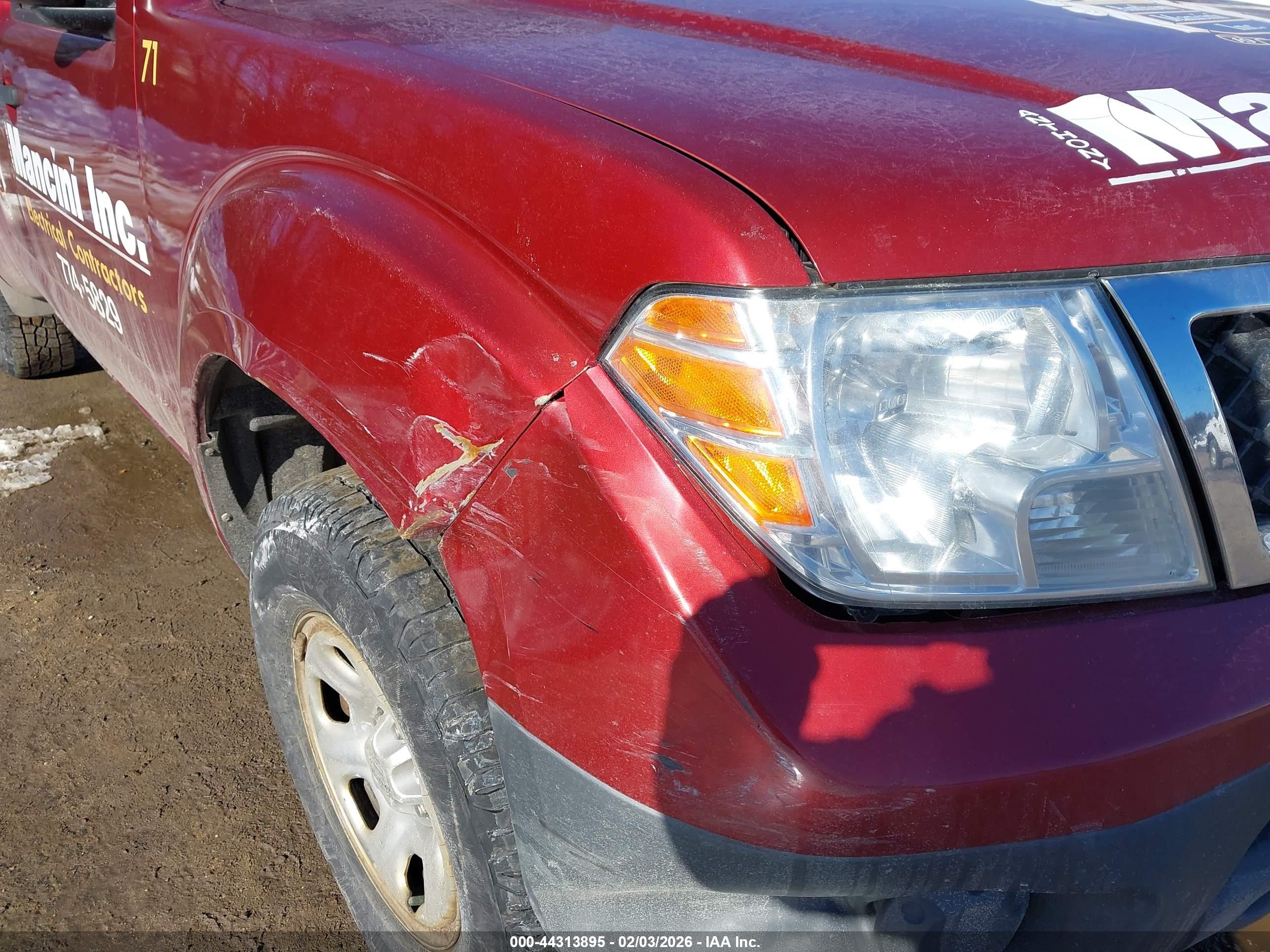 NISSAN FRONTIER image 6