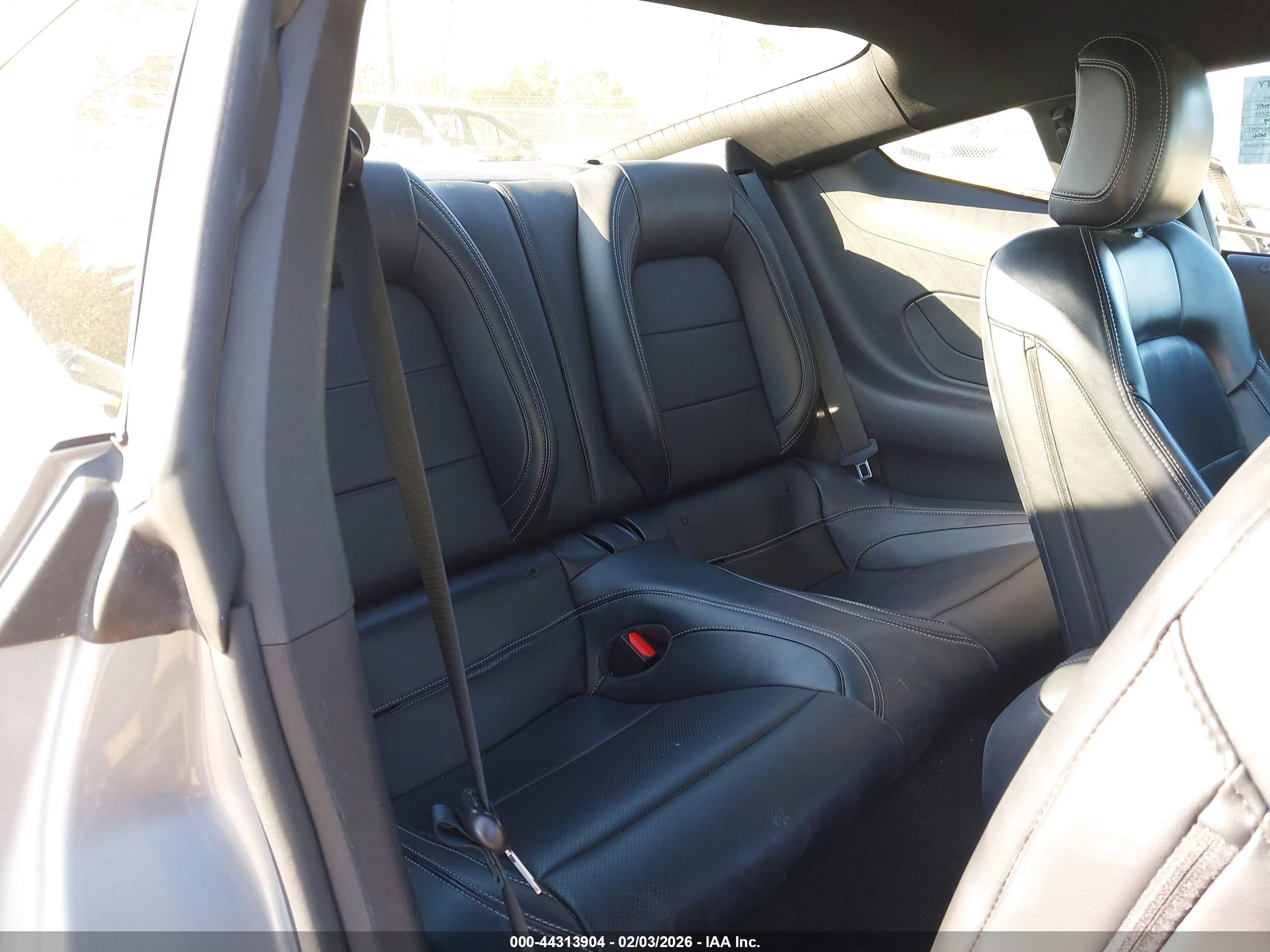 FORD MUSTANG image 8