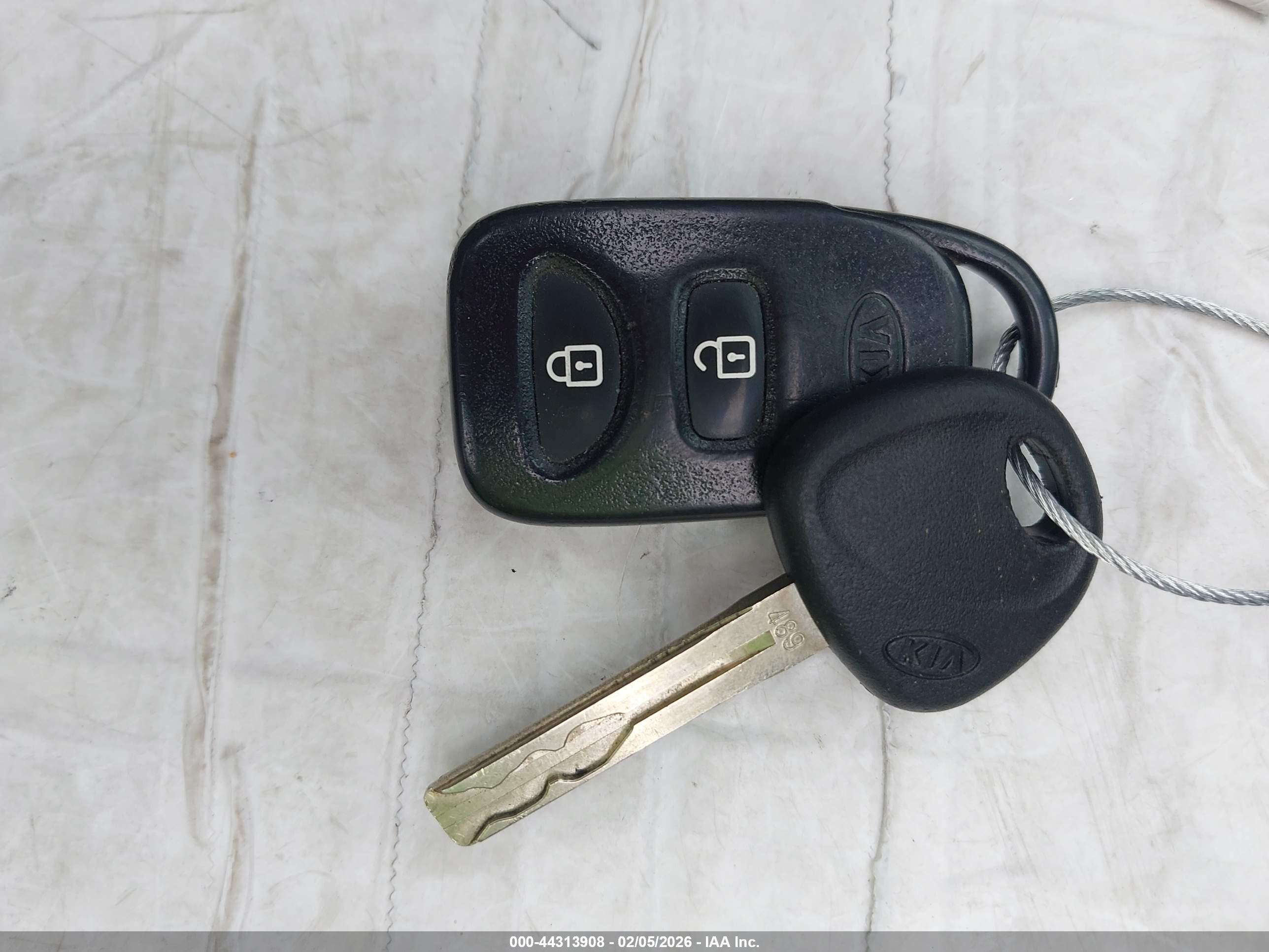 KIA SORENTO image 11
