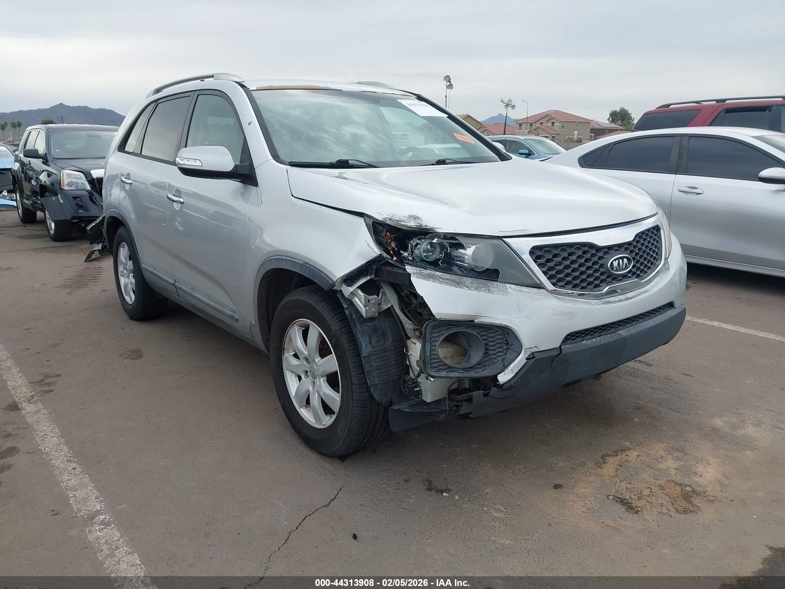 KIA SORENTO image 6