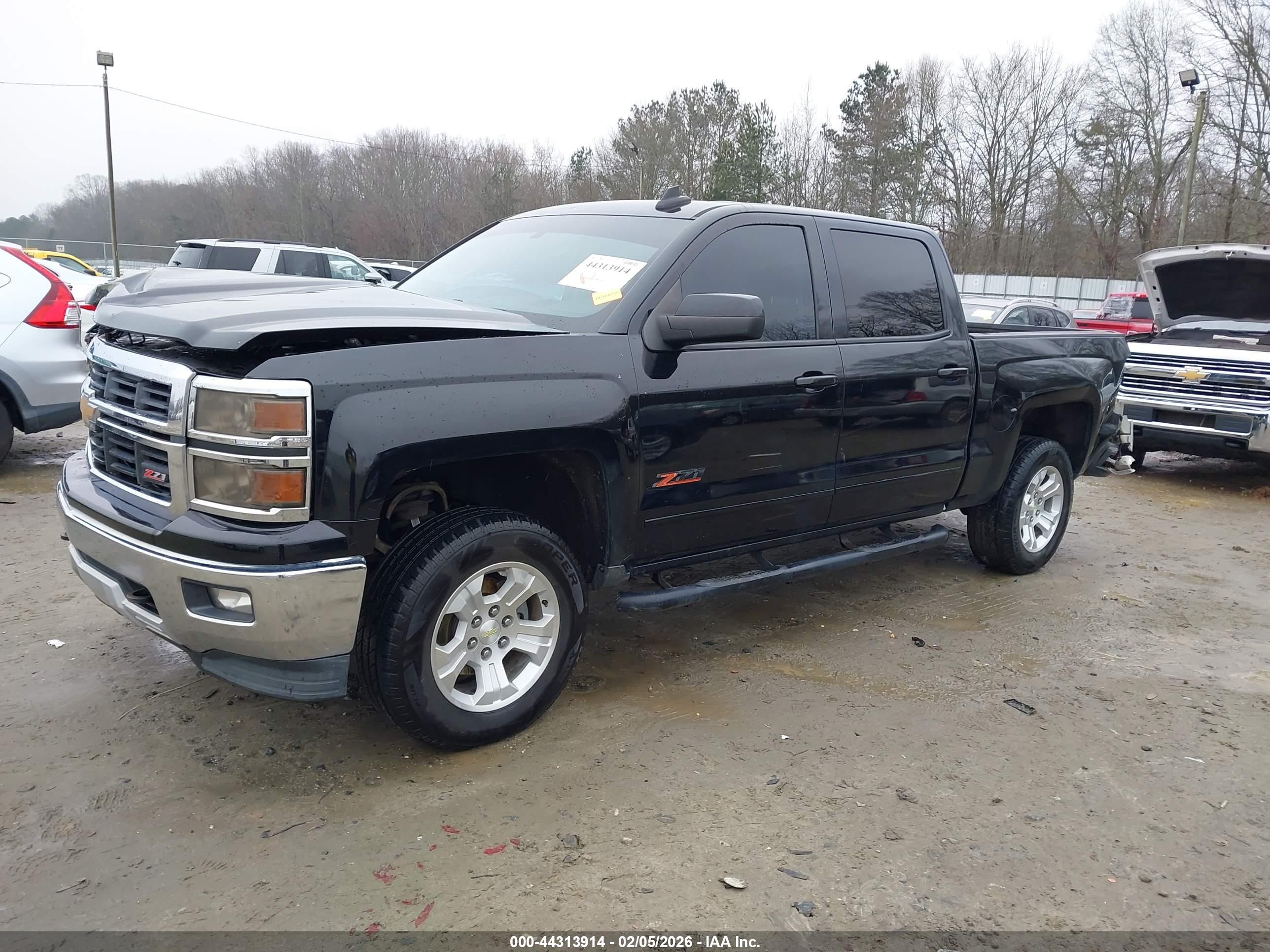 CHEVROLET SILVERADO image 2