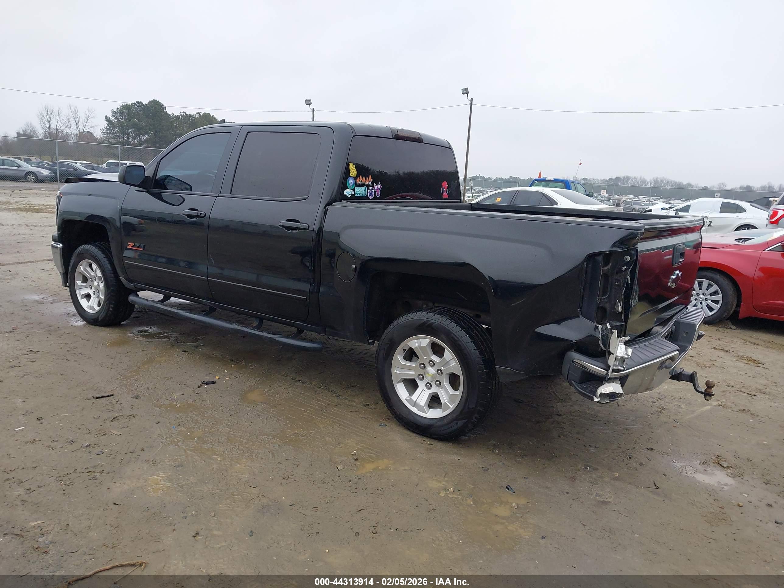 CHEVROLET SILVERADO image 3