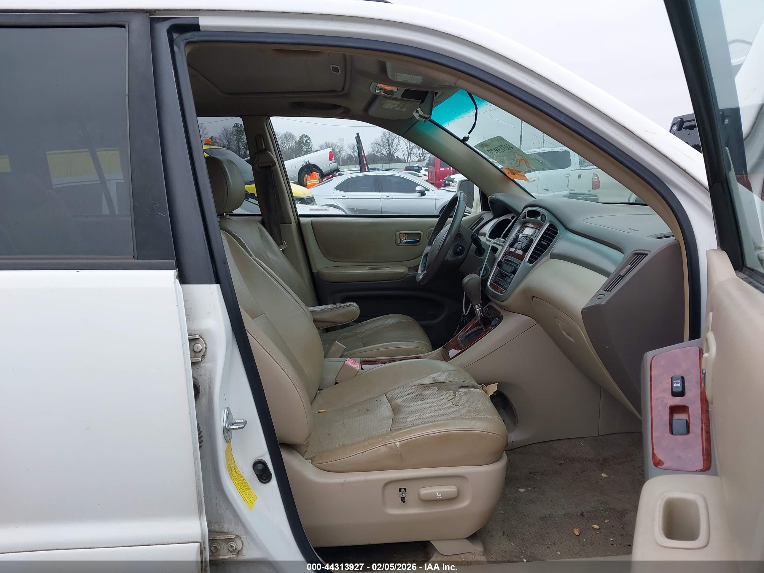 TOYOTA HIGHLANDER image 5