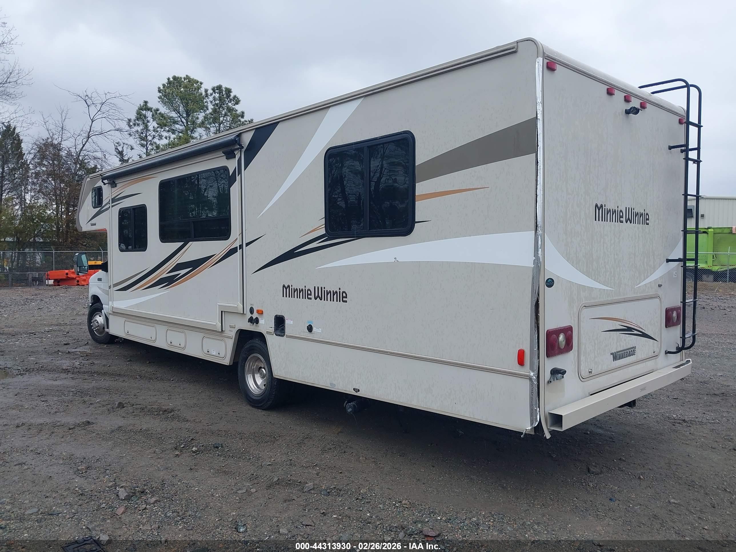FORD E-450 image 3