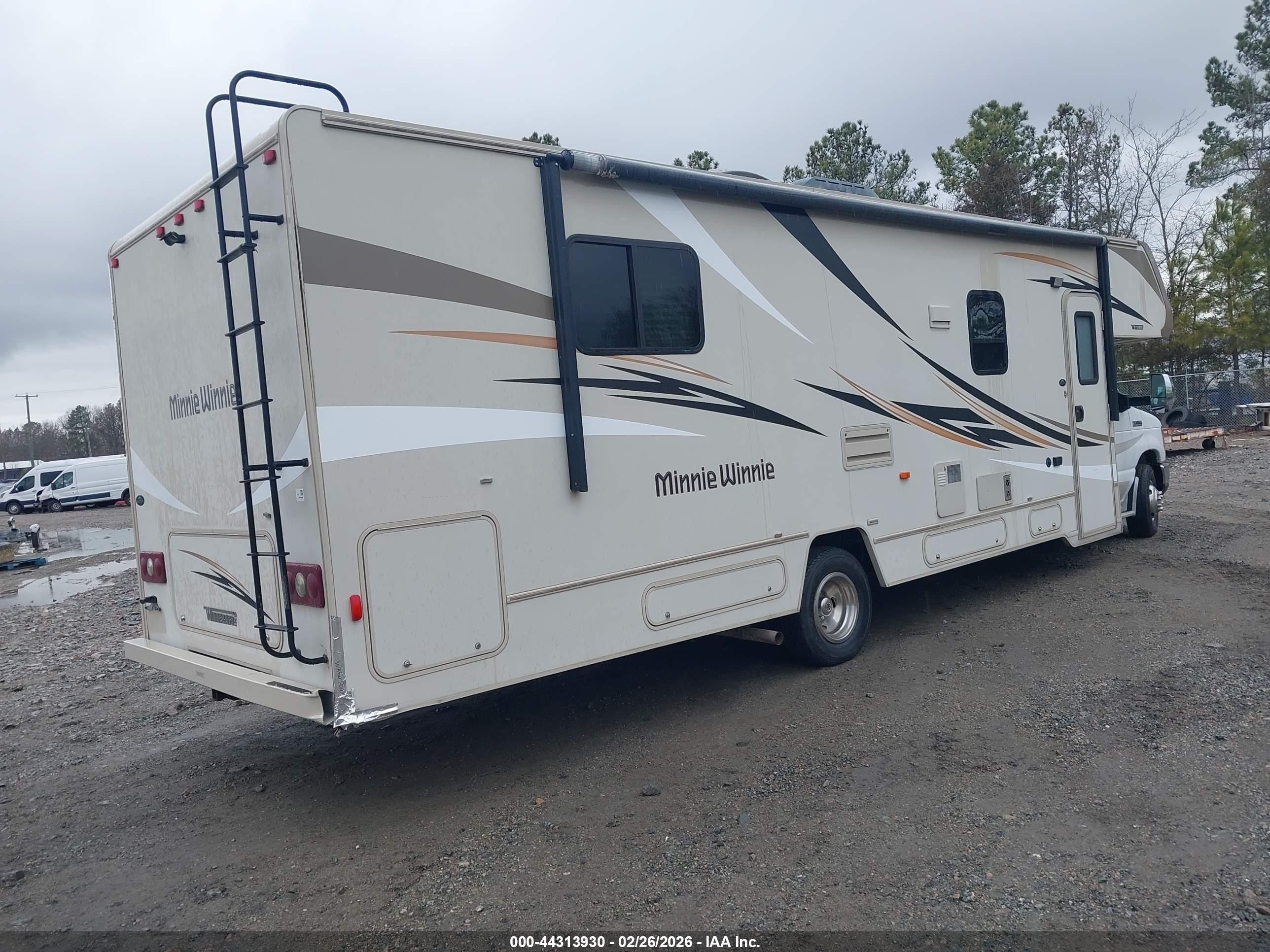 FORD E-450 image 4