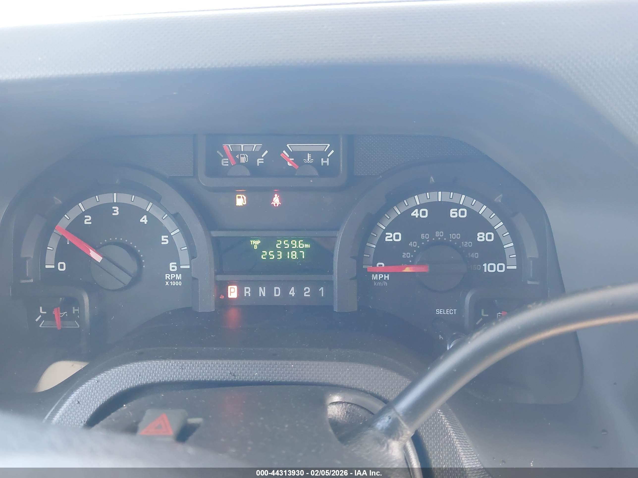 FORD E-450 image 6