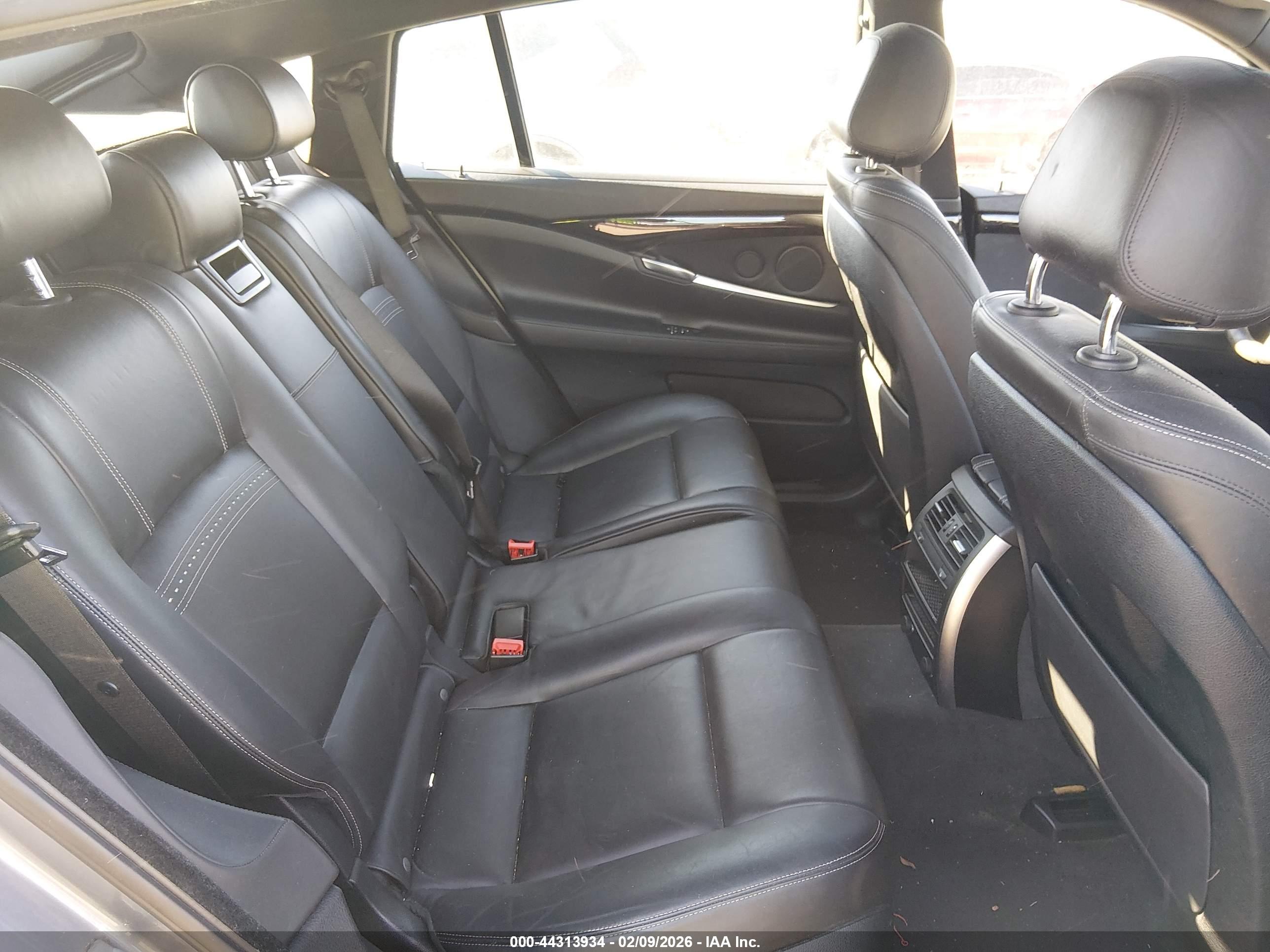 BMW 535I image 8