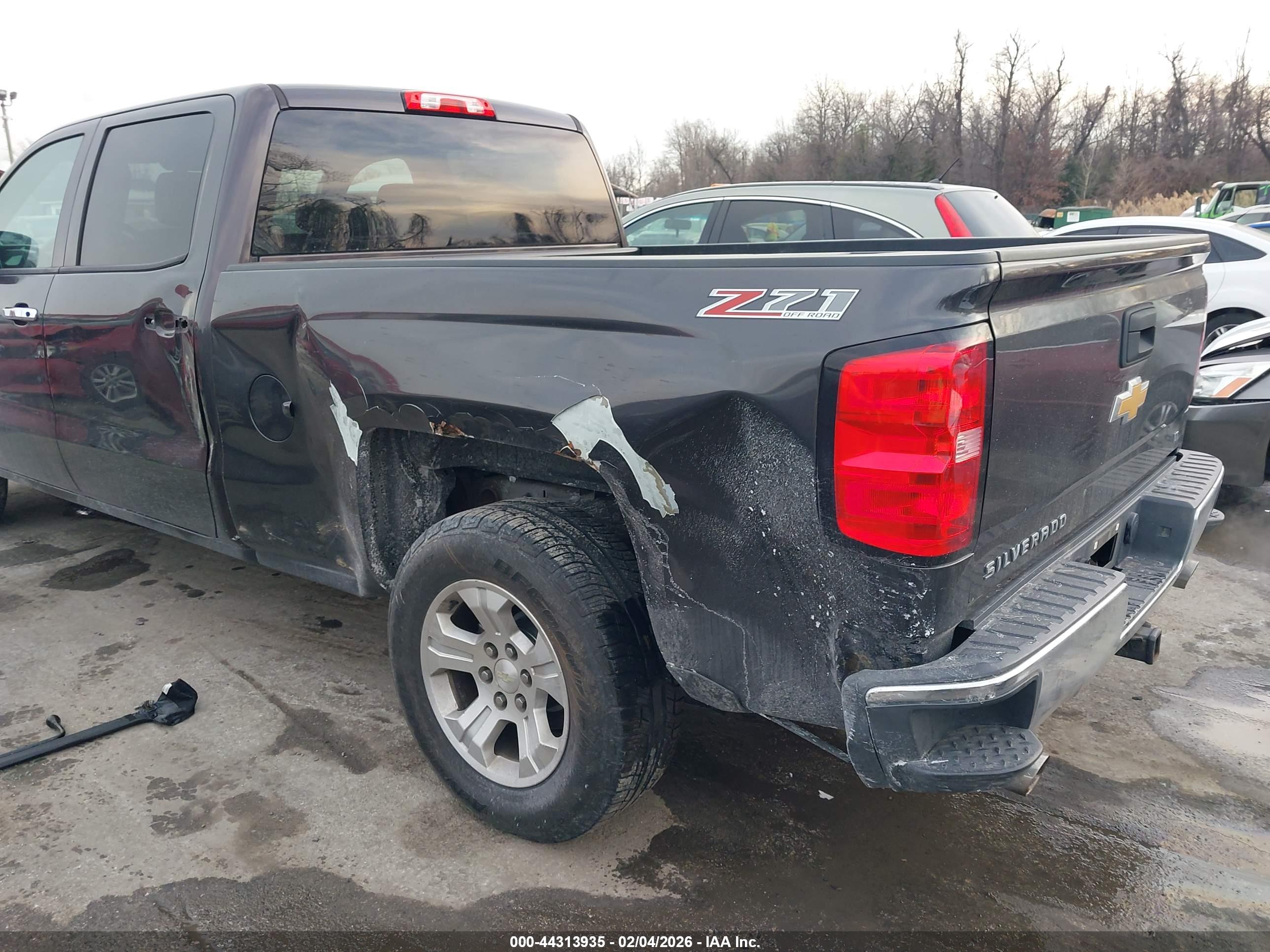 CHEVROLET SILVERADO image 6