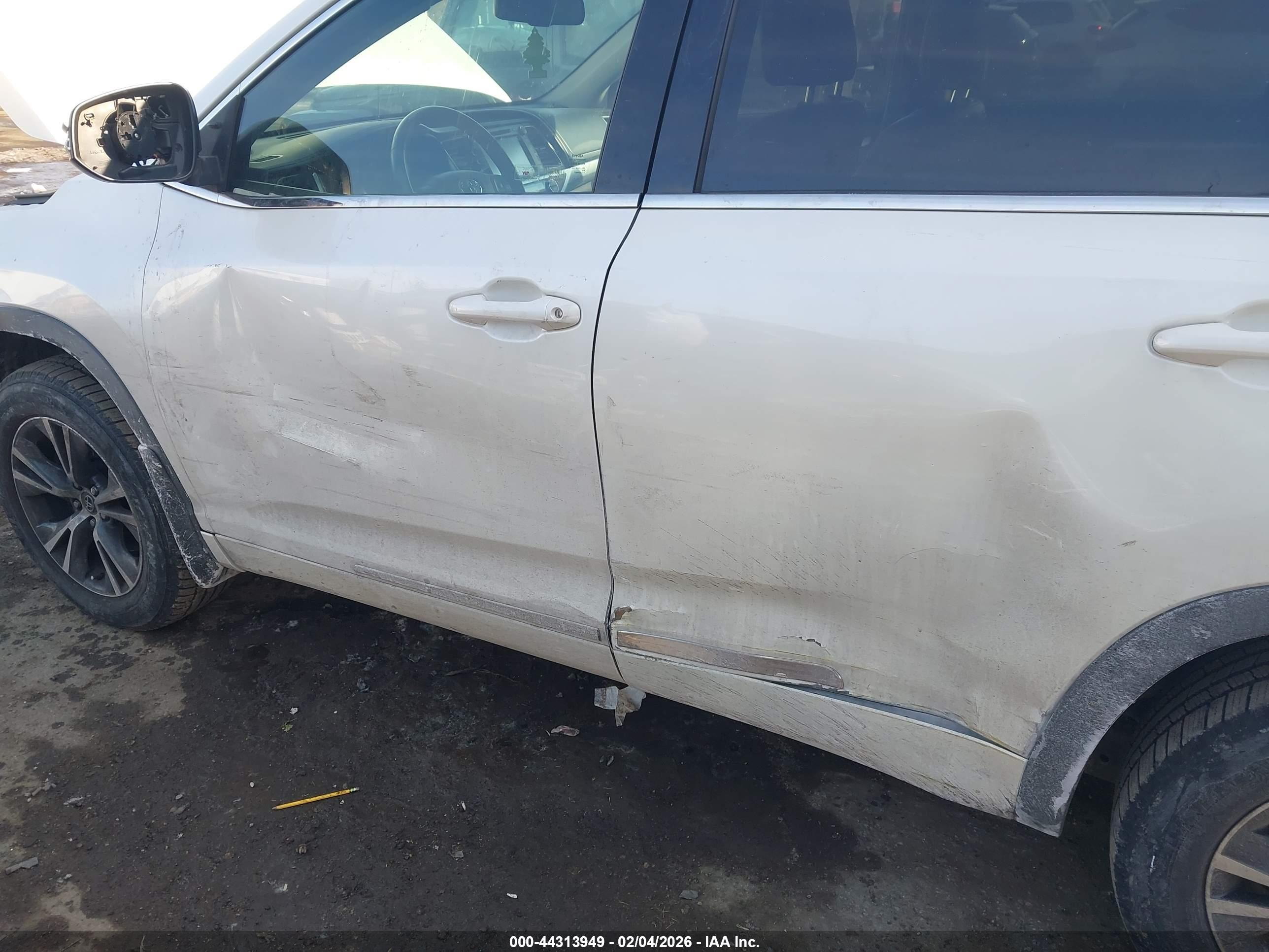 TOYOTA HIGHLANDER image 6