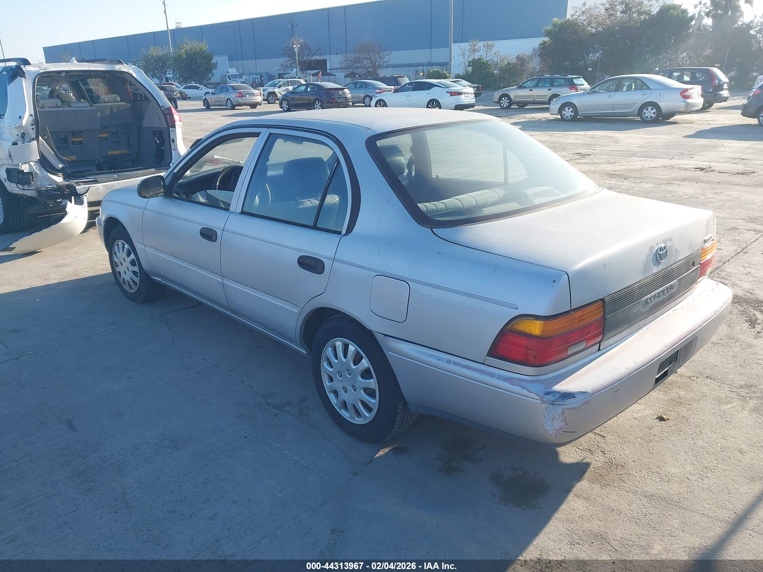 TOYOTA COROLLA image 3
