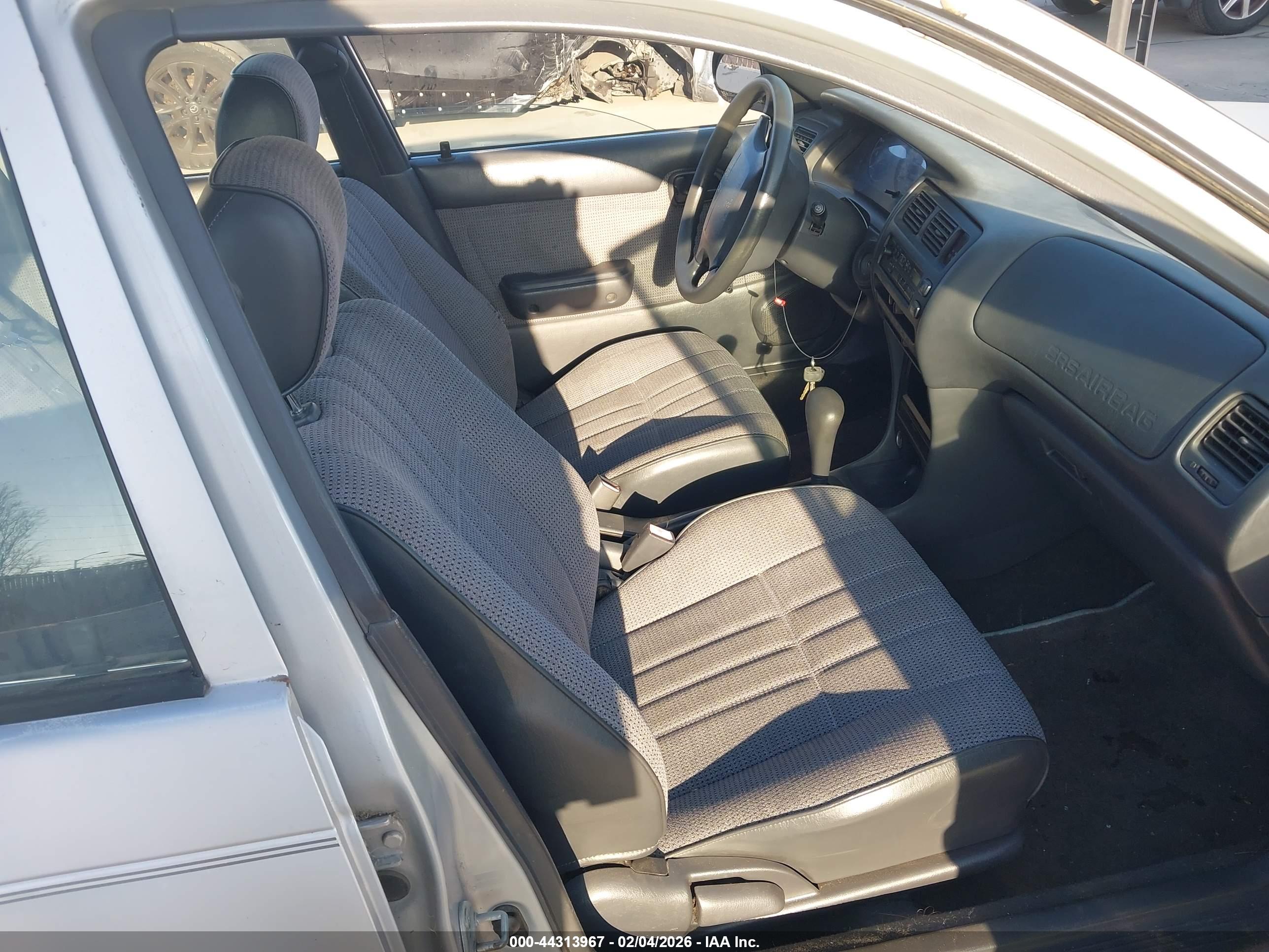 TOYOTA COROLLA image 5