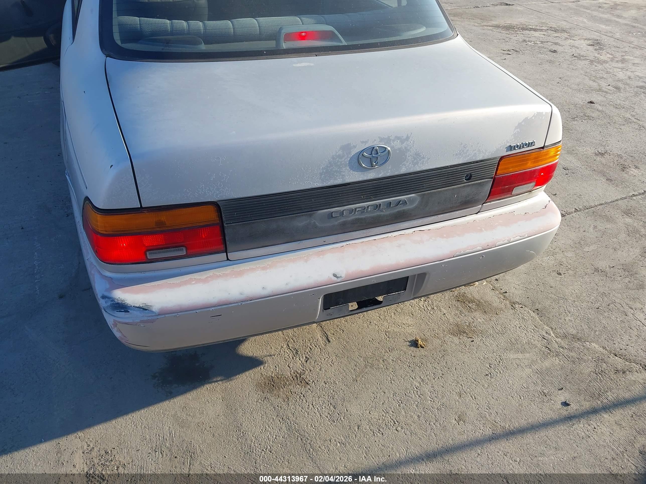 TOYOTA COROLLA image 6