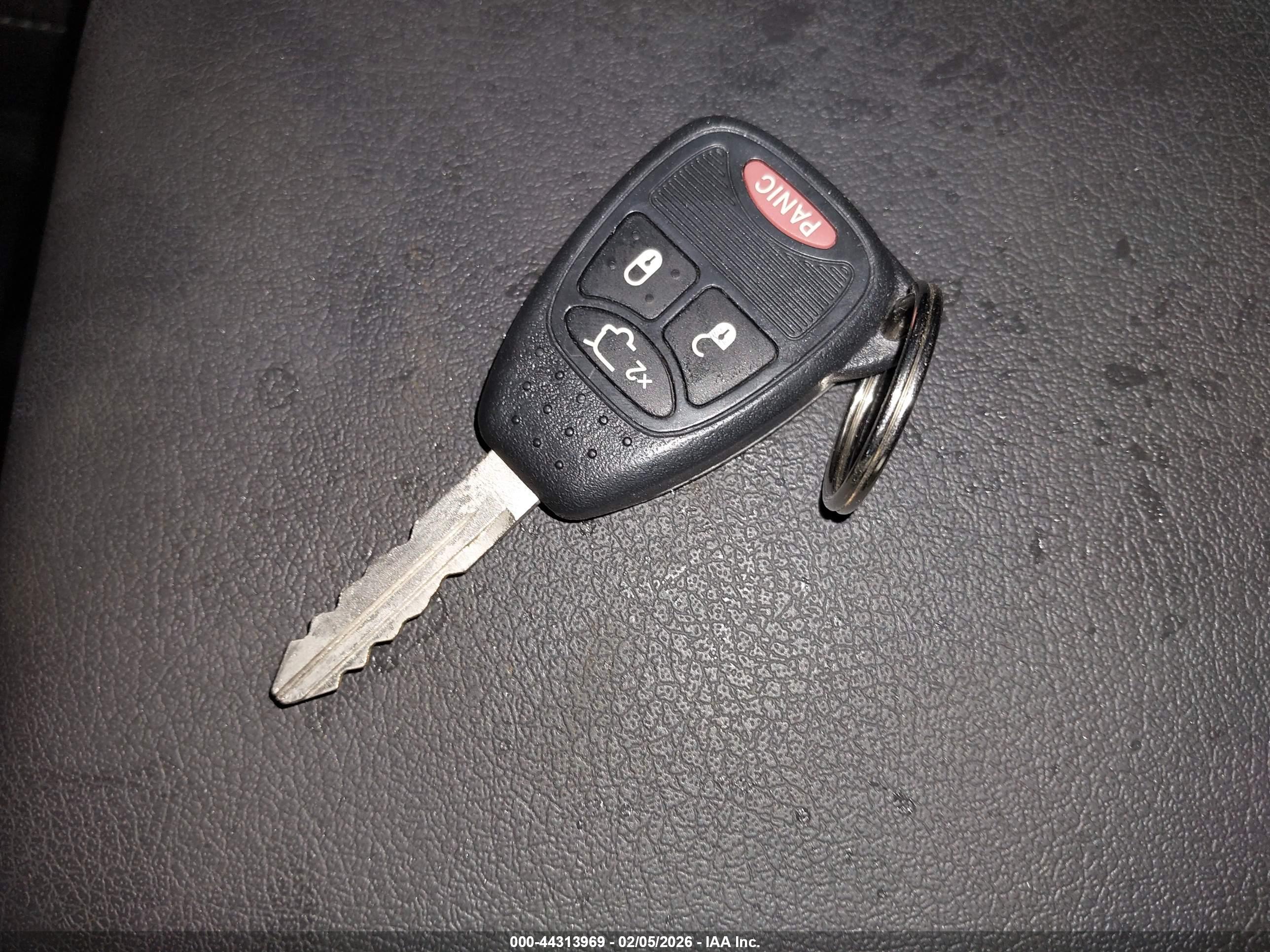 JEEP LIBERTY image 11