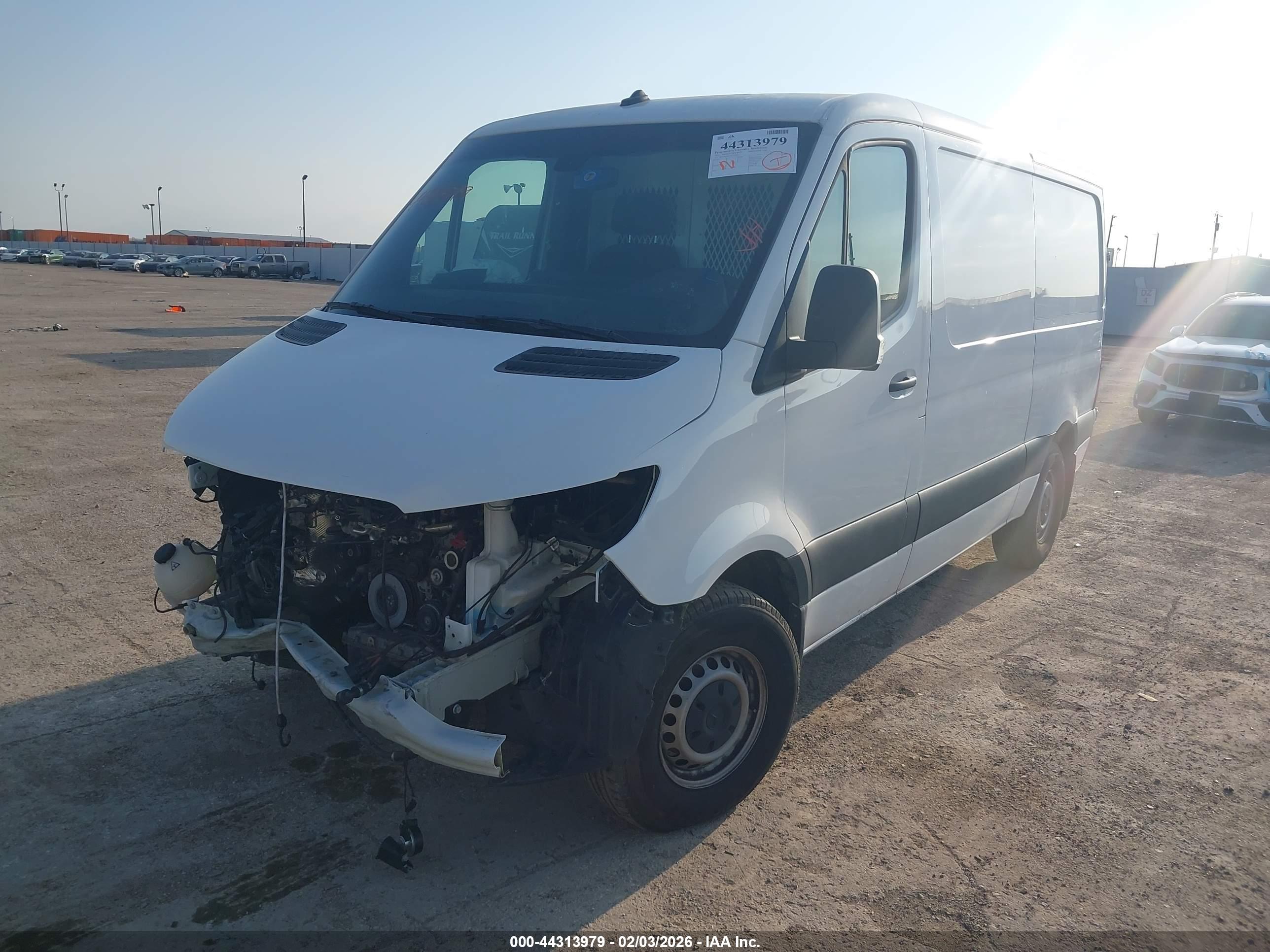 MERCEDES-BENZ SPRINTER image 2