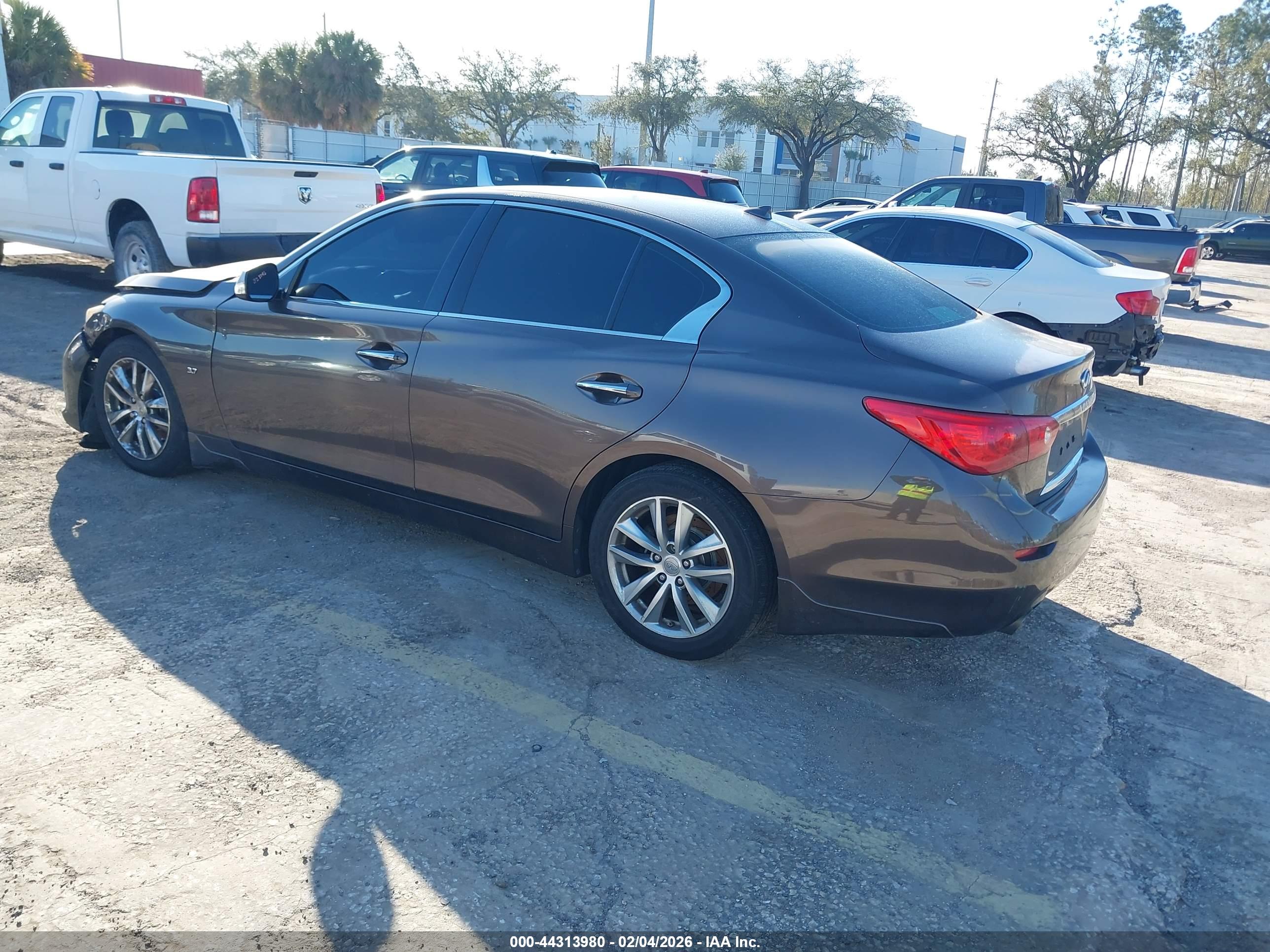 INFINITI Q50 image 3