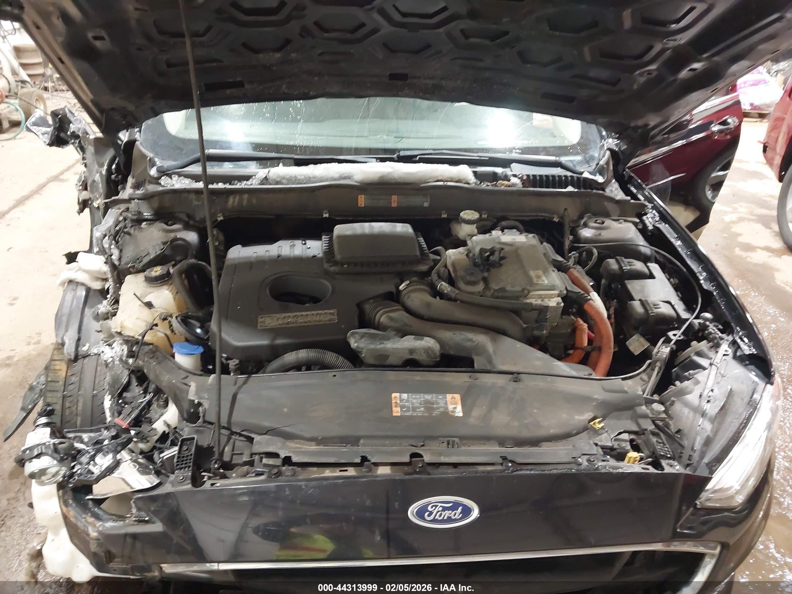 FORD FUSION image 10