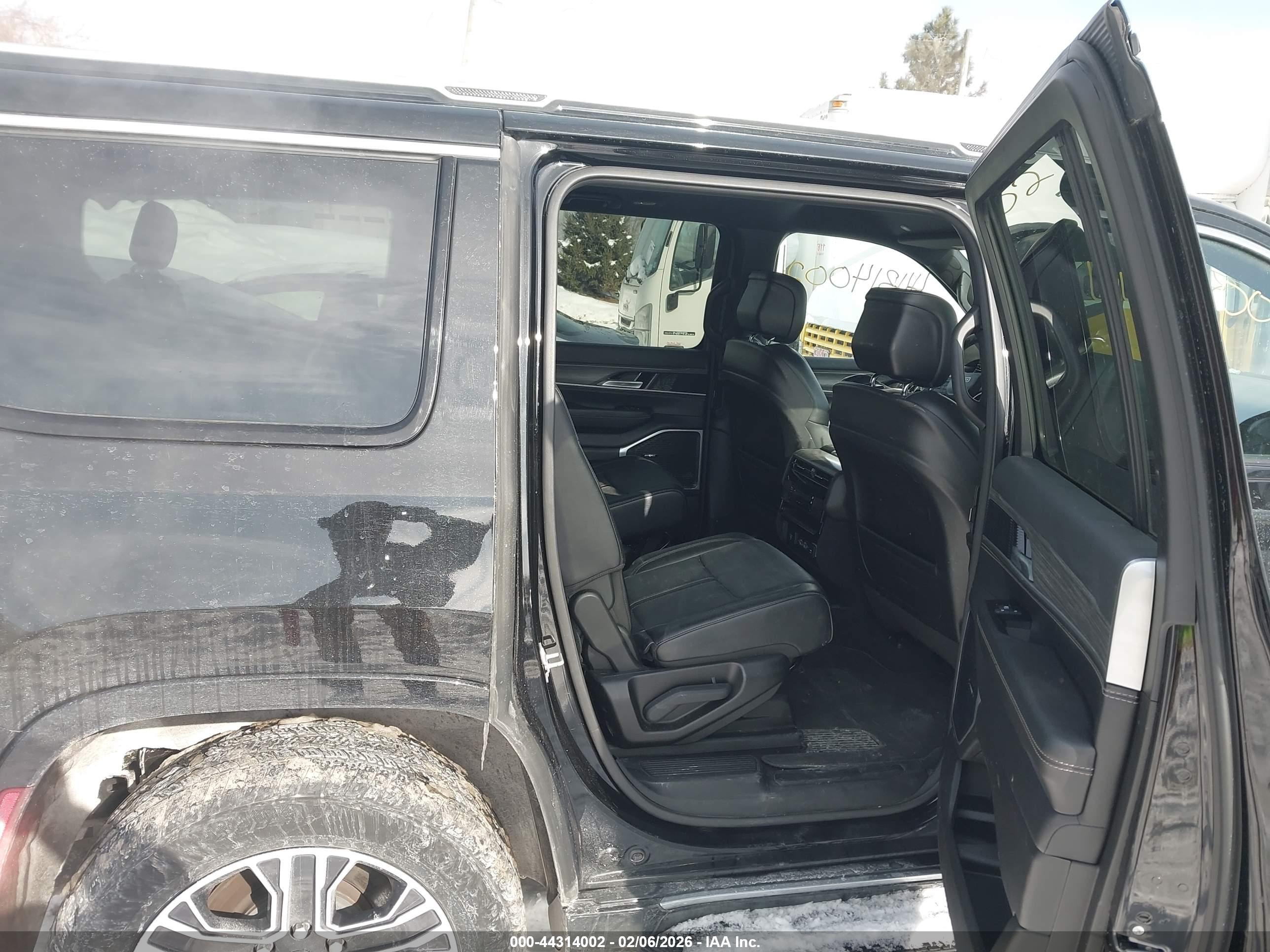 JEEP WAGONEER image 8
