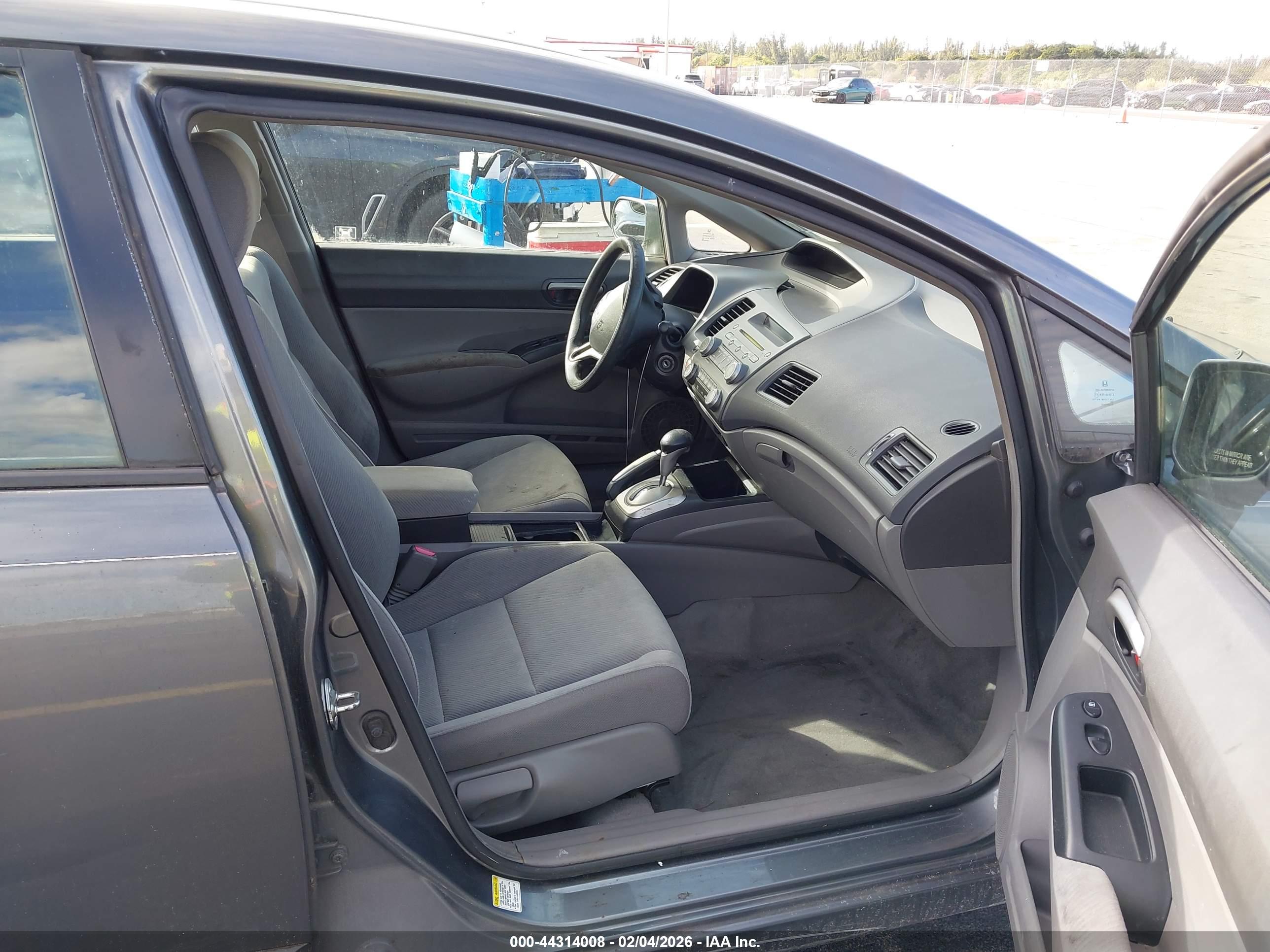 HONDA CIVIC image 5