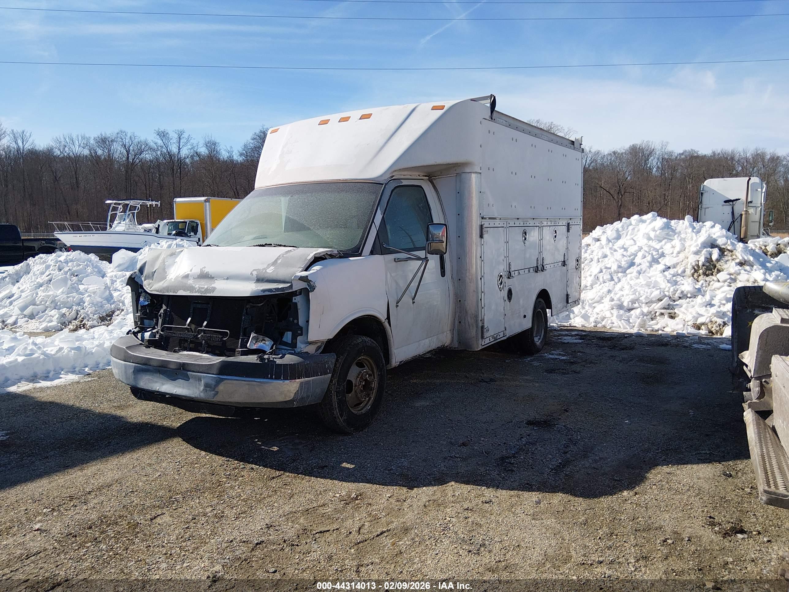 GMC SAVANA image 2