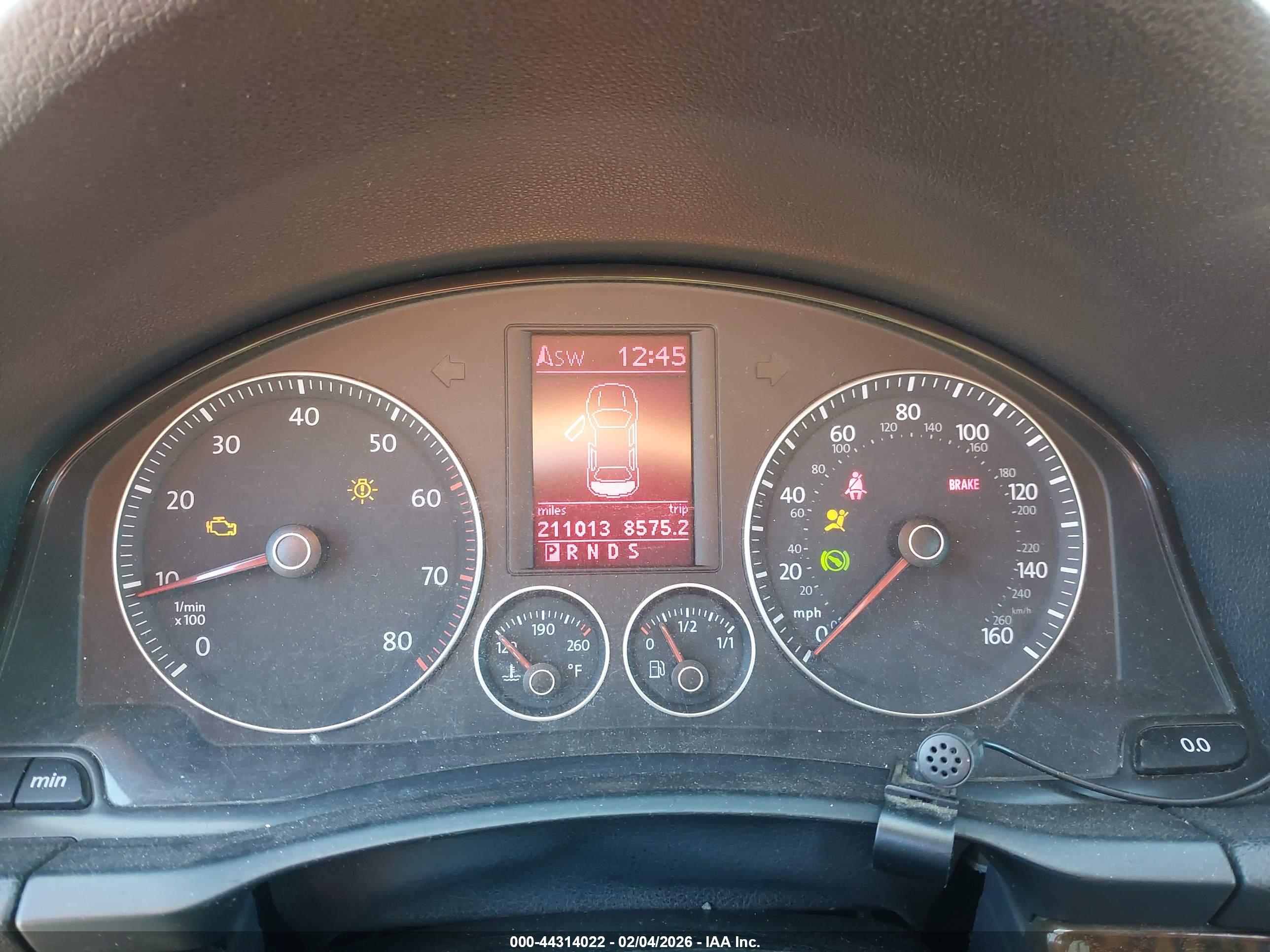 VOLKSWAGEN JETTA image 7