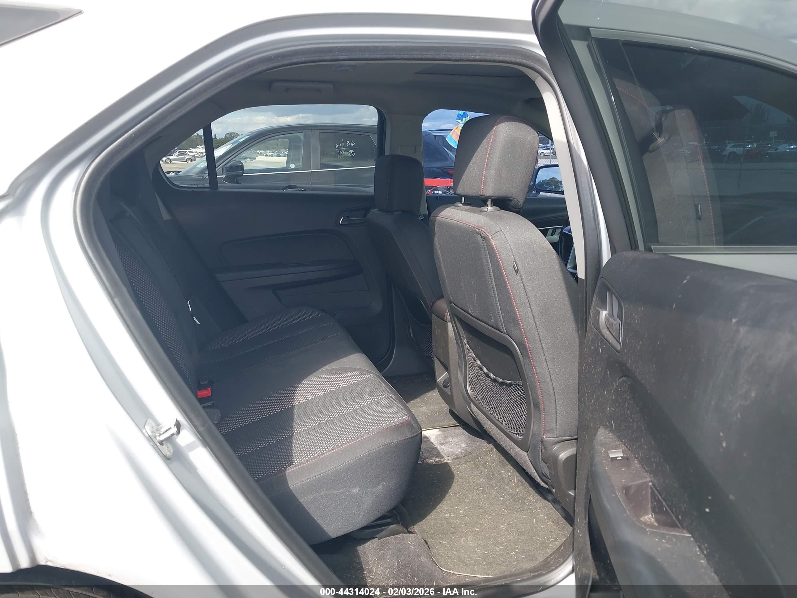 CHEVROLET EQUINOX image 8