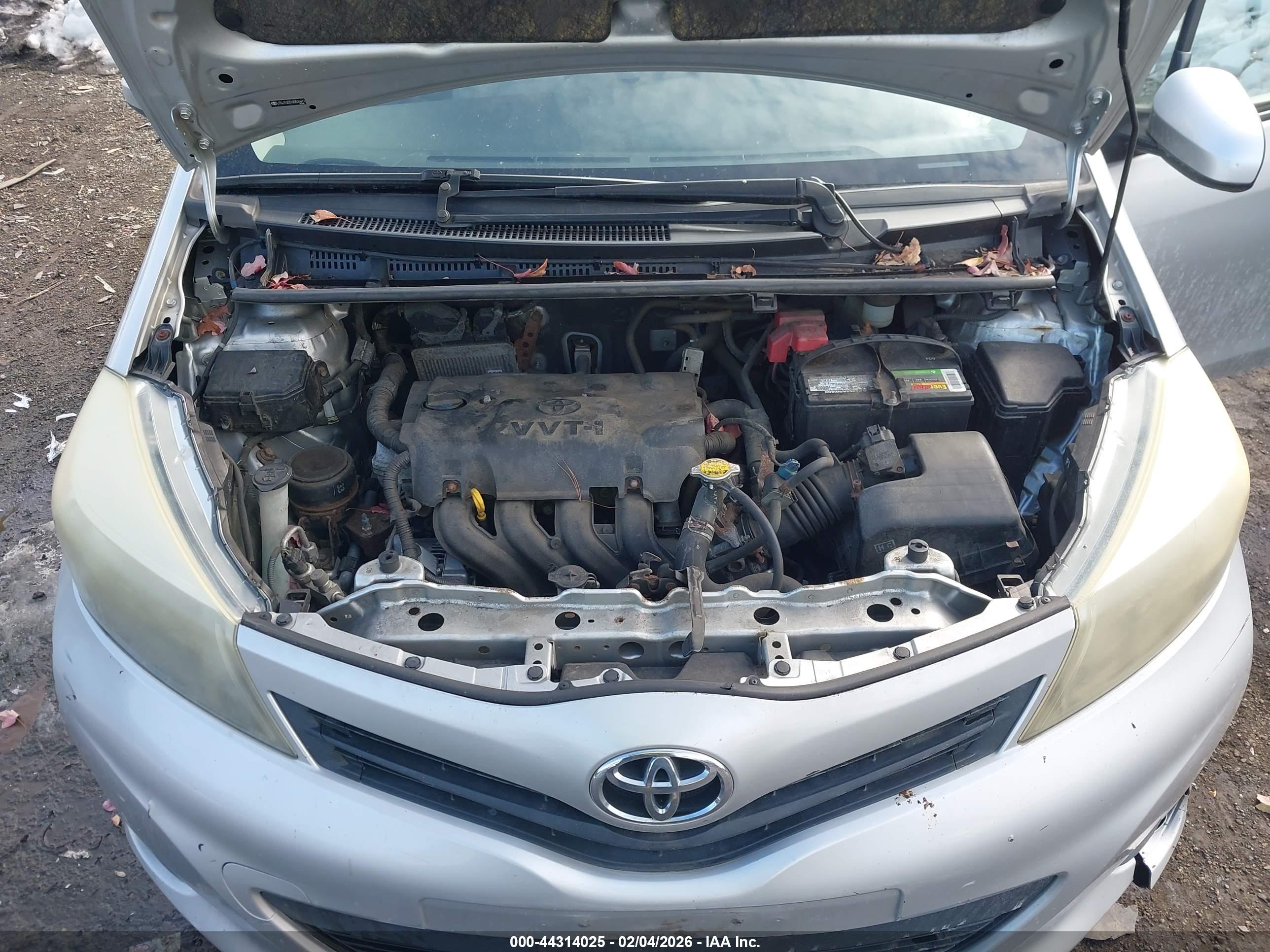 TOYOTA YARIS image 10