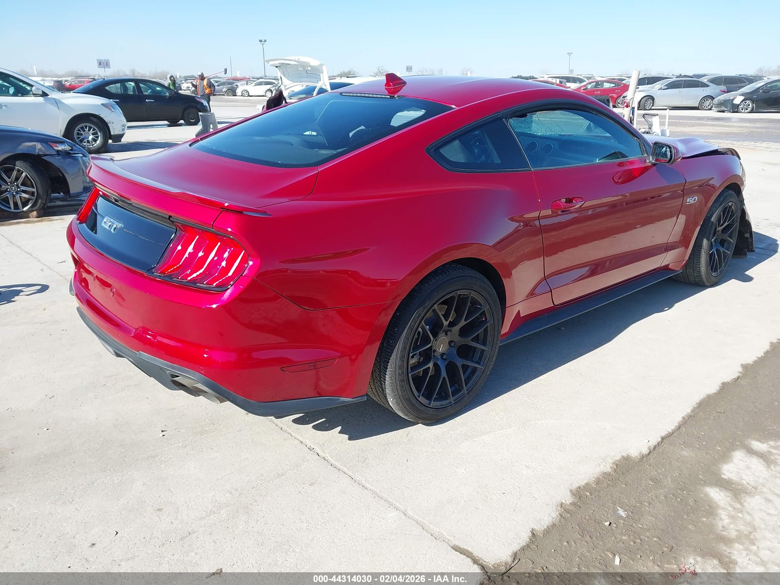 FORD MUSTANG image 4
