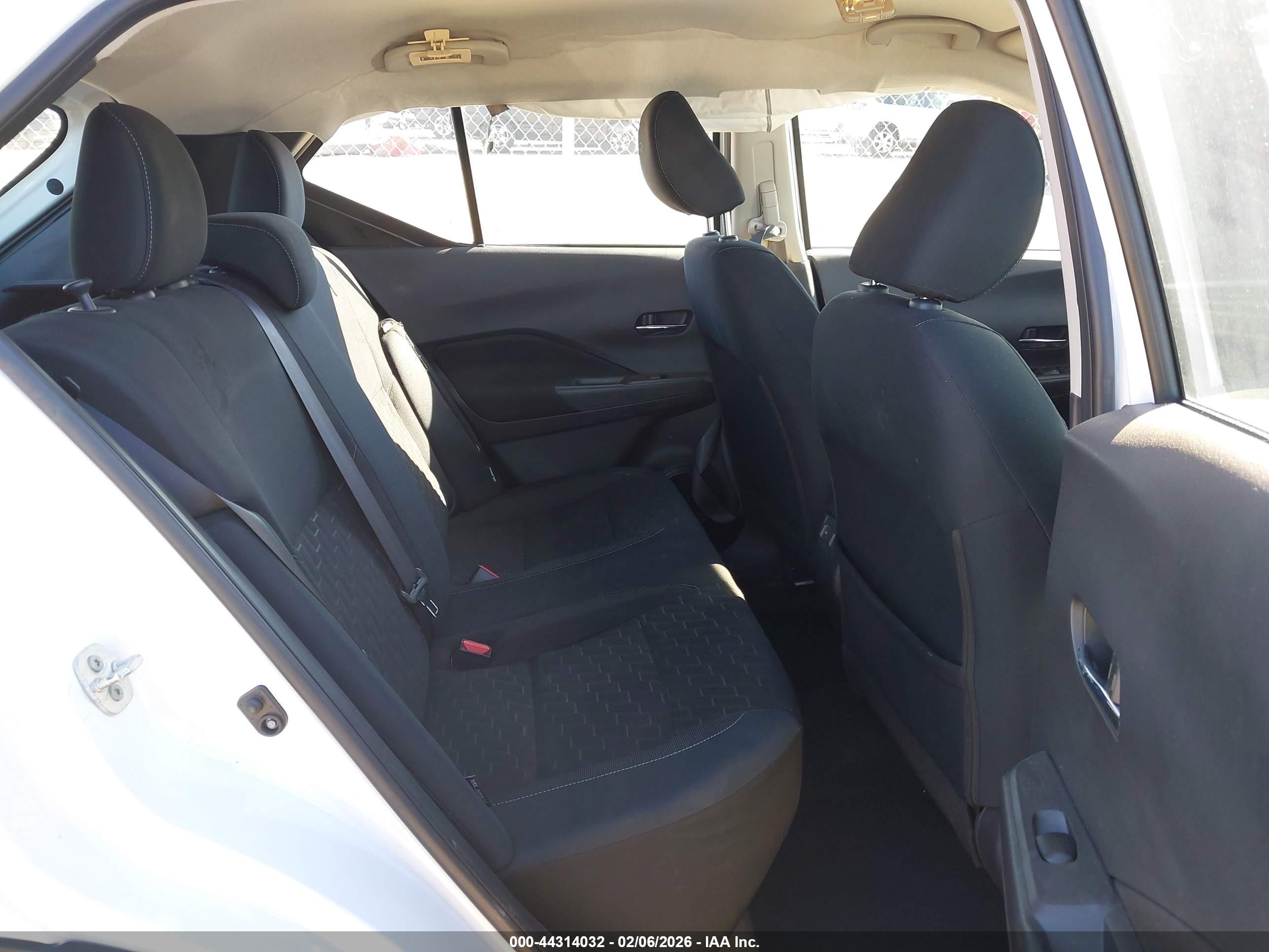 NISSAN KICKS image 8