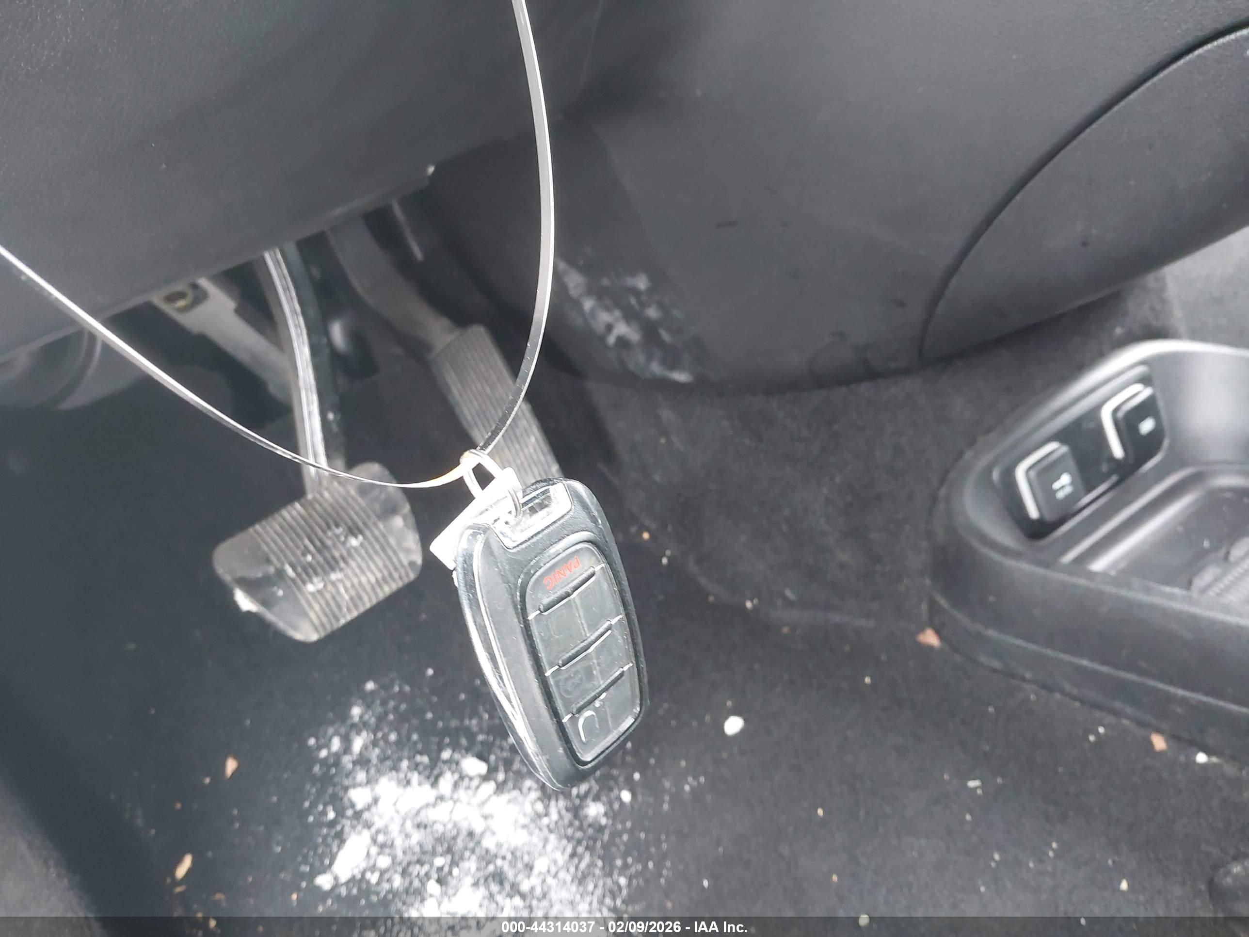 CHRYSLER PACIFICA image 11