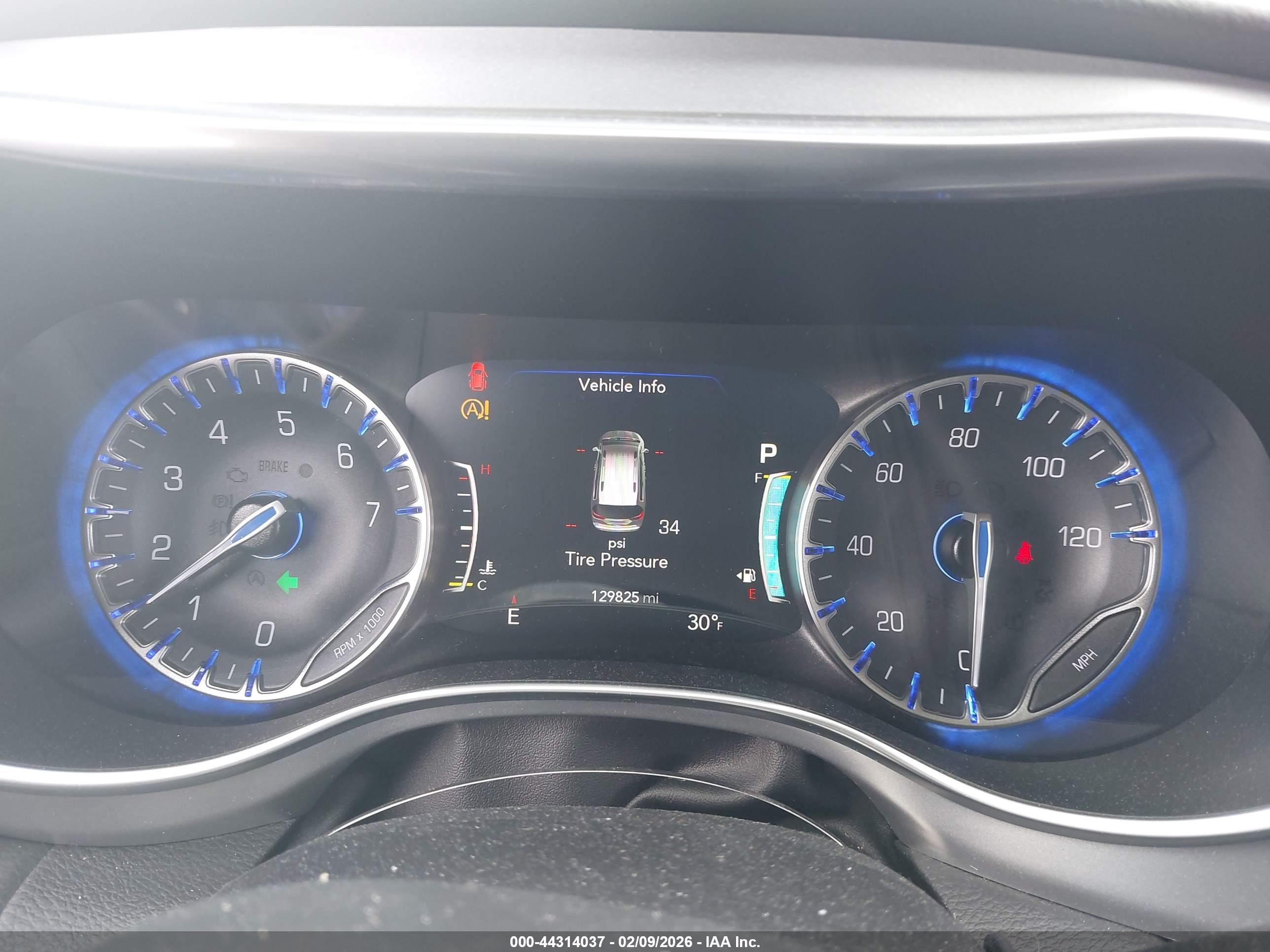 CHRYSLER PACIFICA image 7