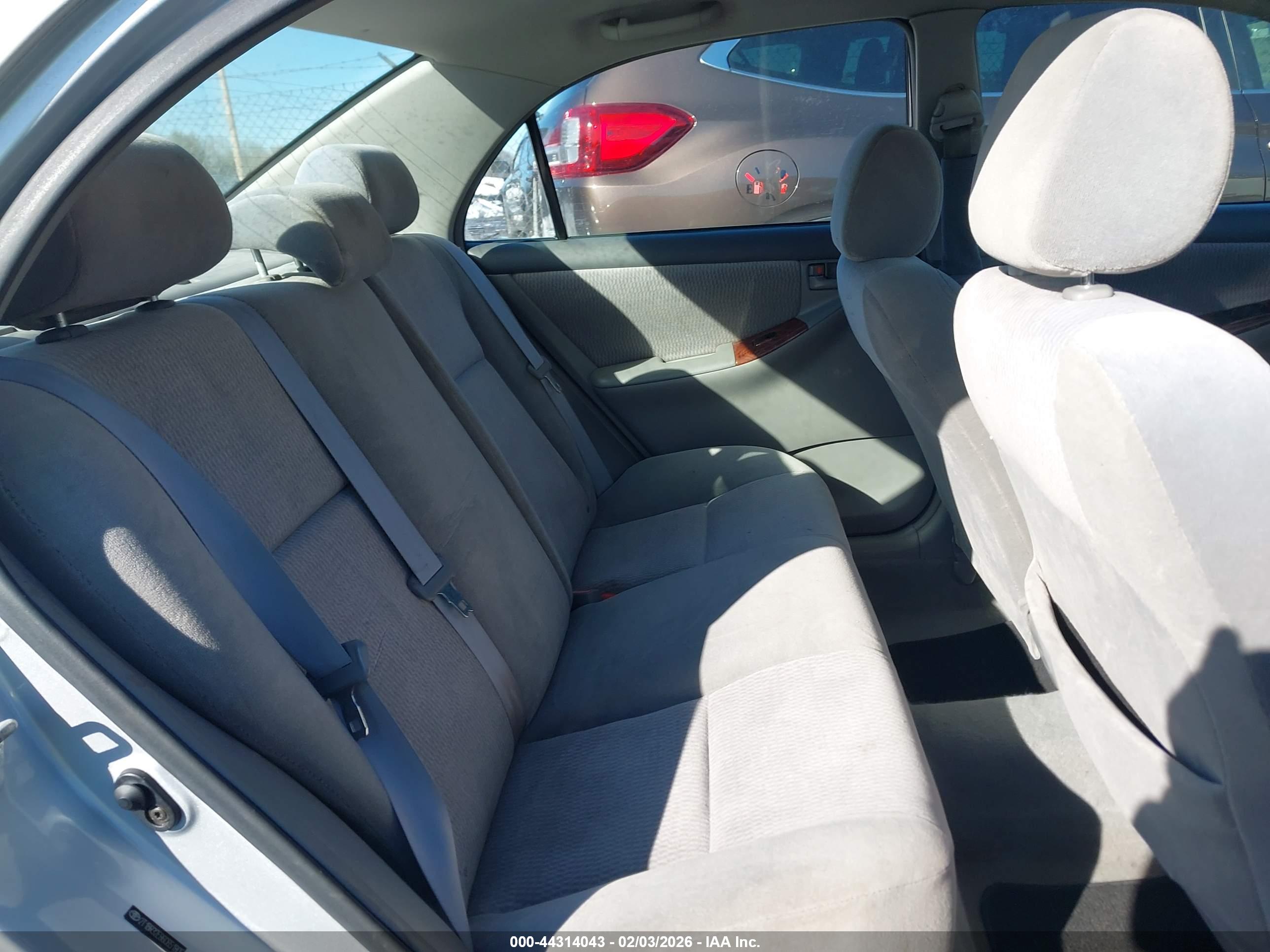TOYOTA COROLLA image 8