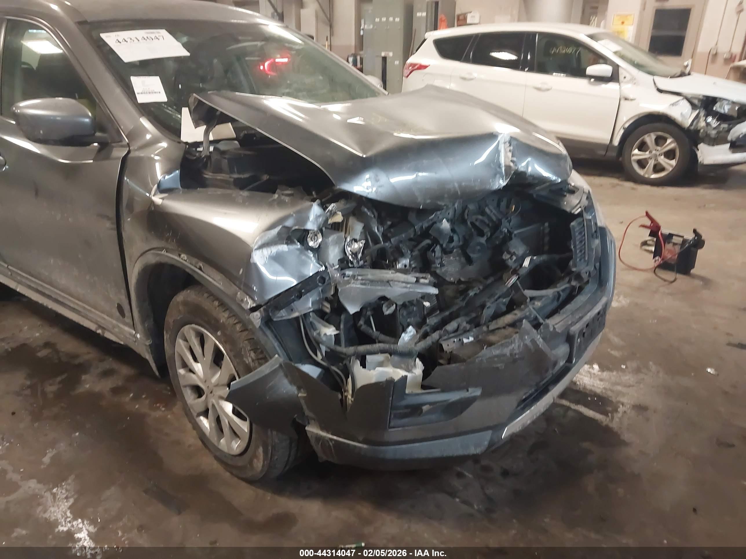NISSAN ROGUE image 6