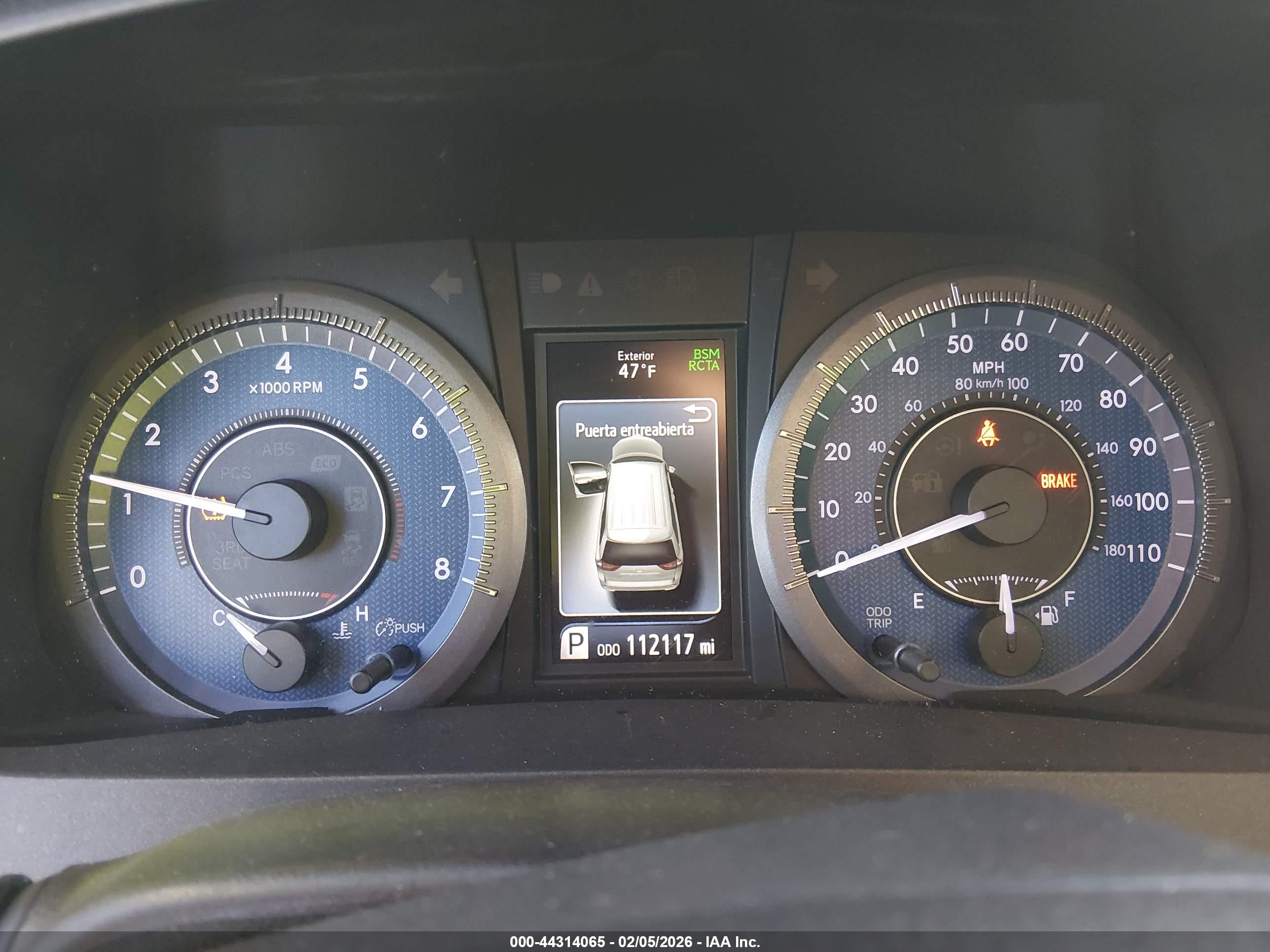 TOYOTA SIENNA image 7