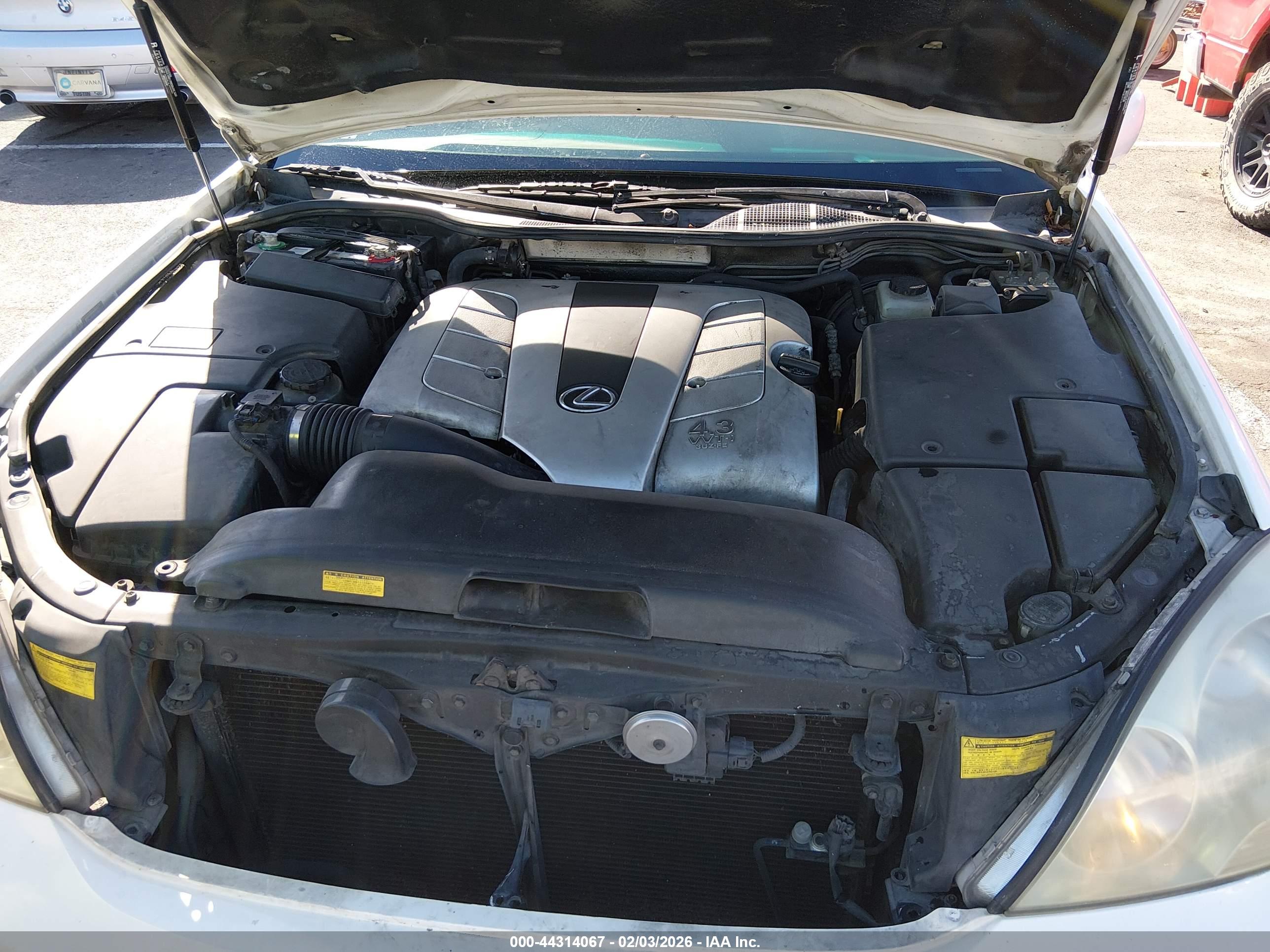 LEXUS LS image 10
