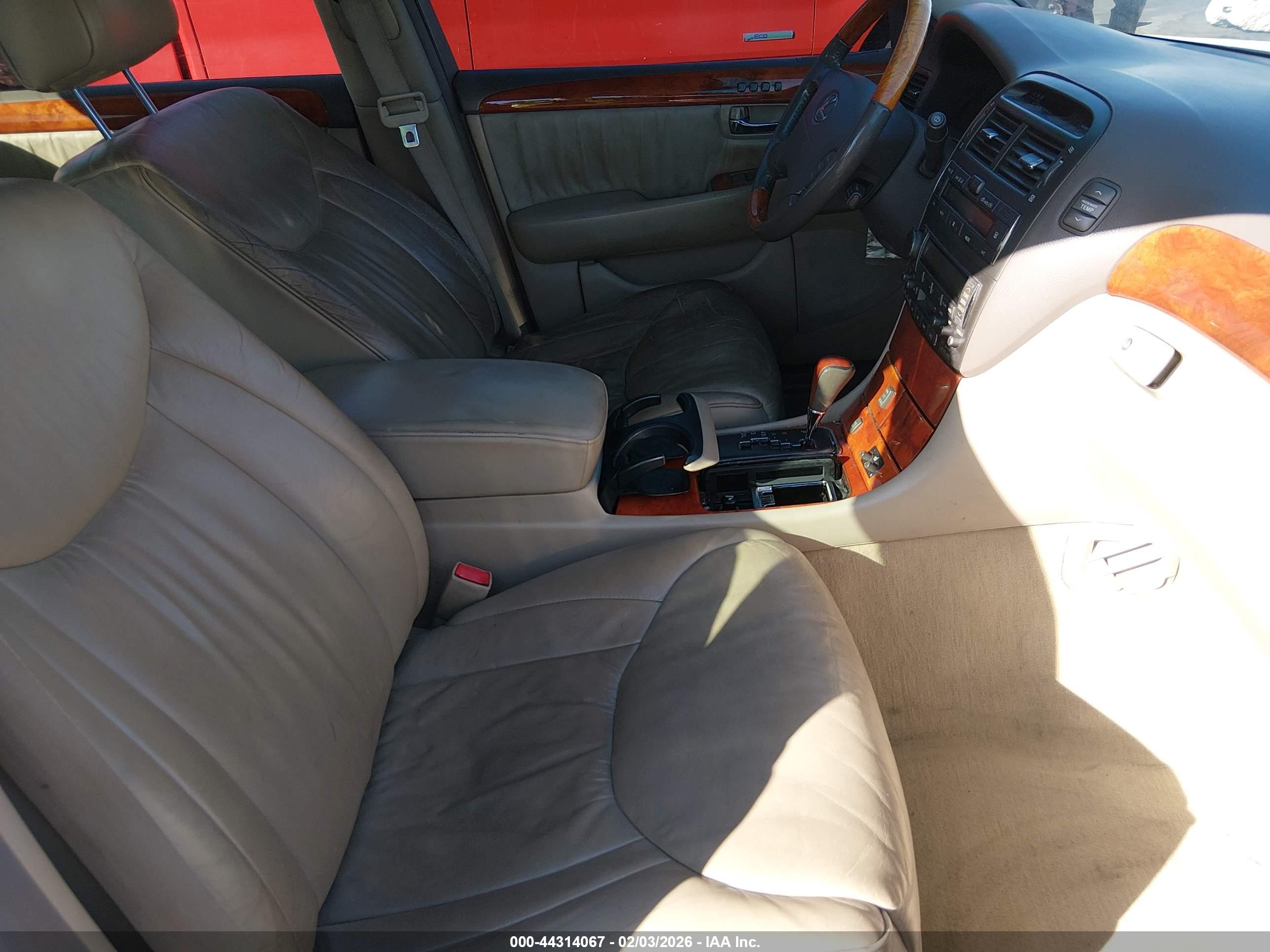 LEXUS LS image 5