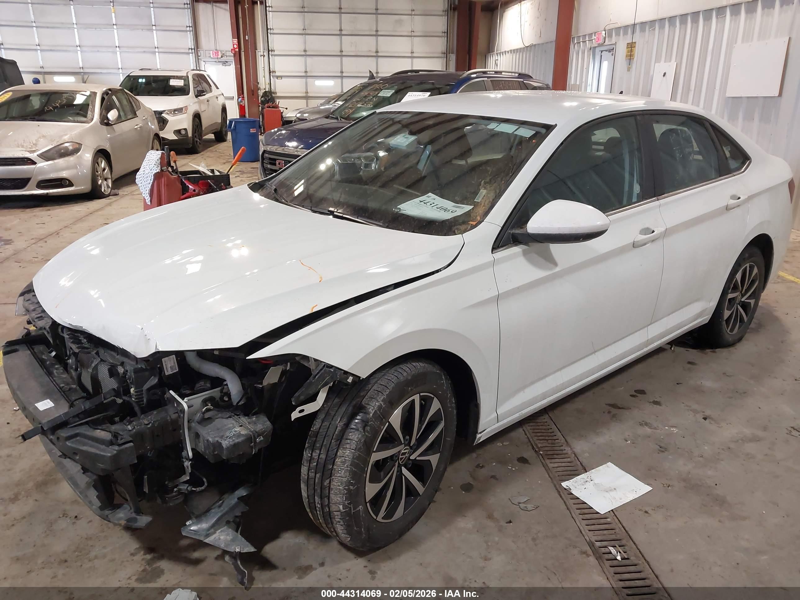 VOLKSWAGEN JETTA image 2