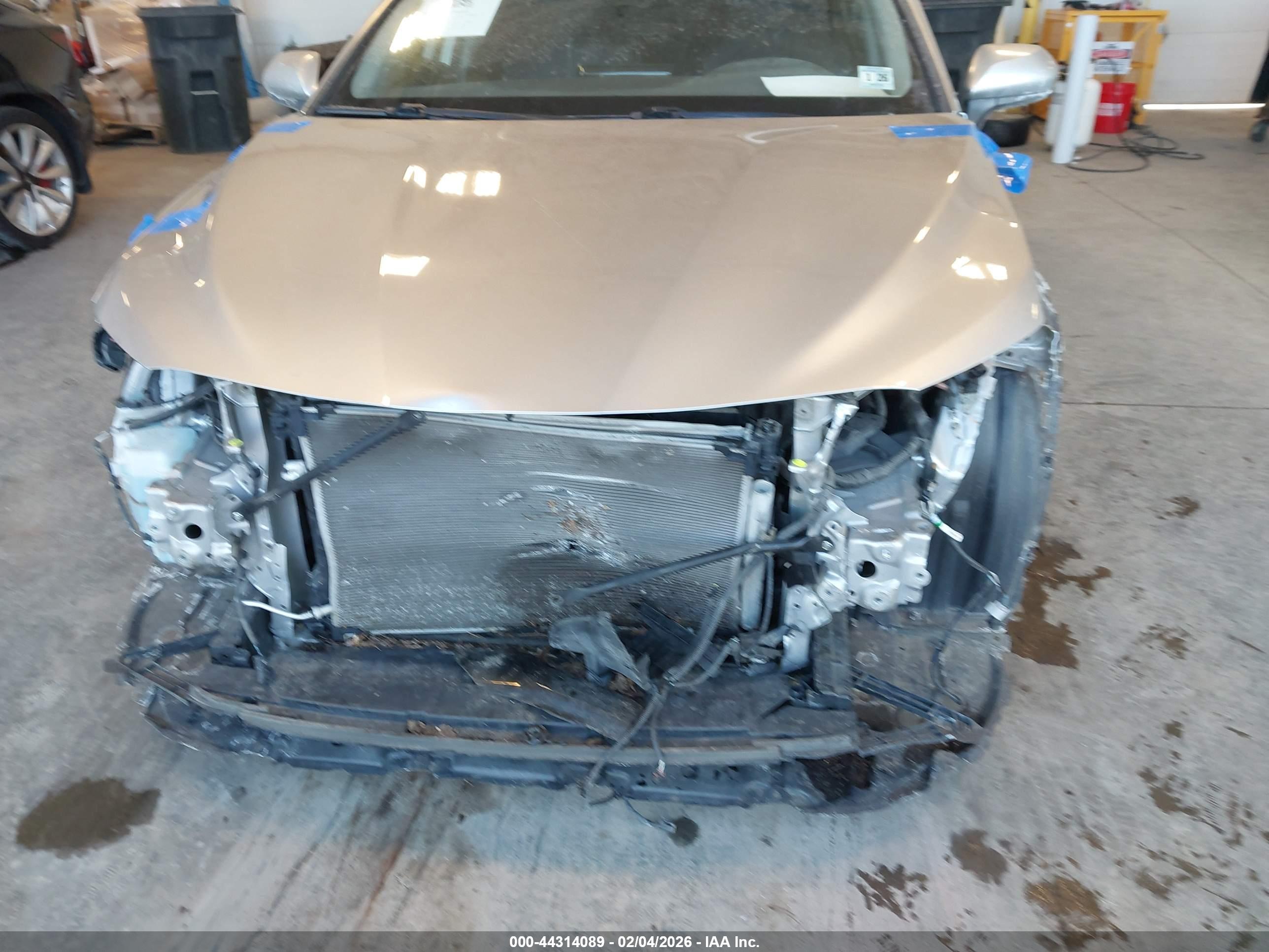 TOYOTA CAMRY image 6