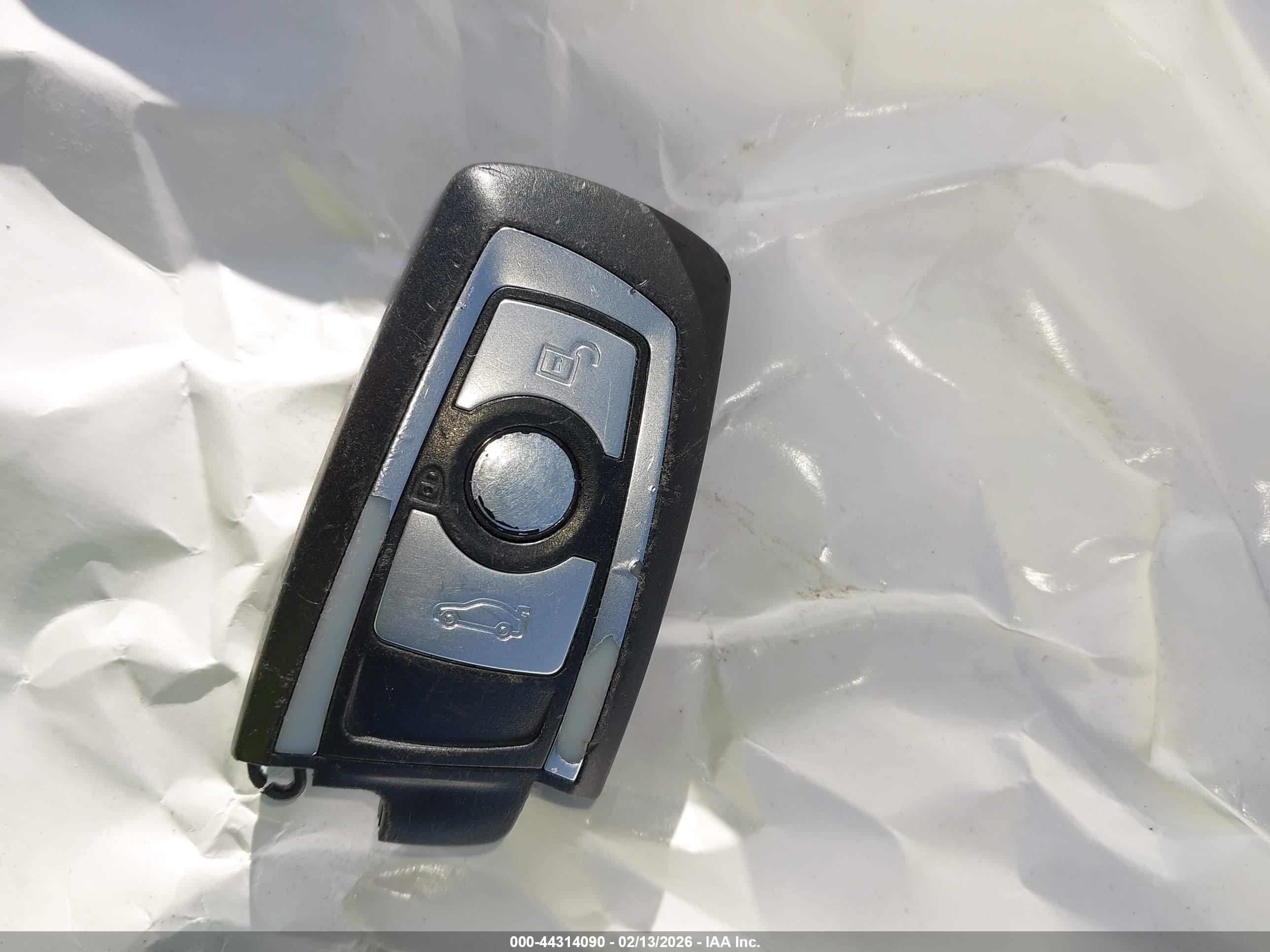 BMW 328I image 11